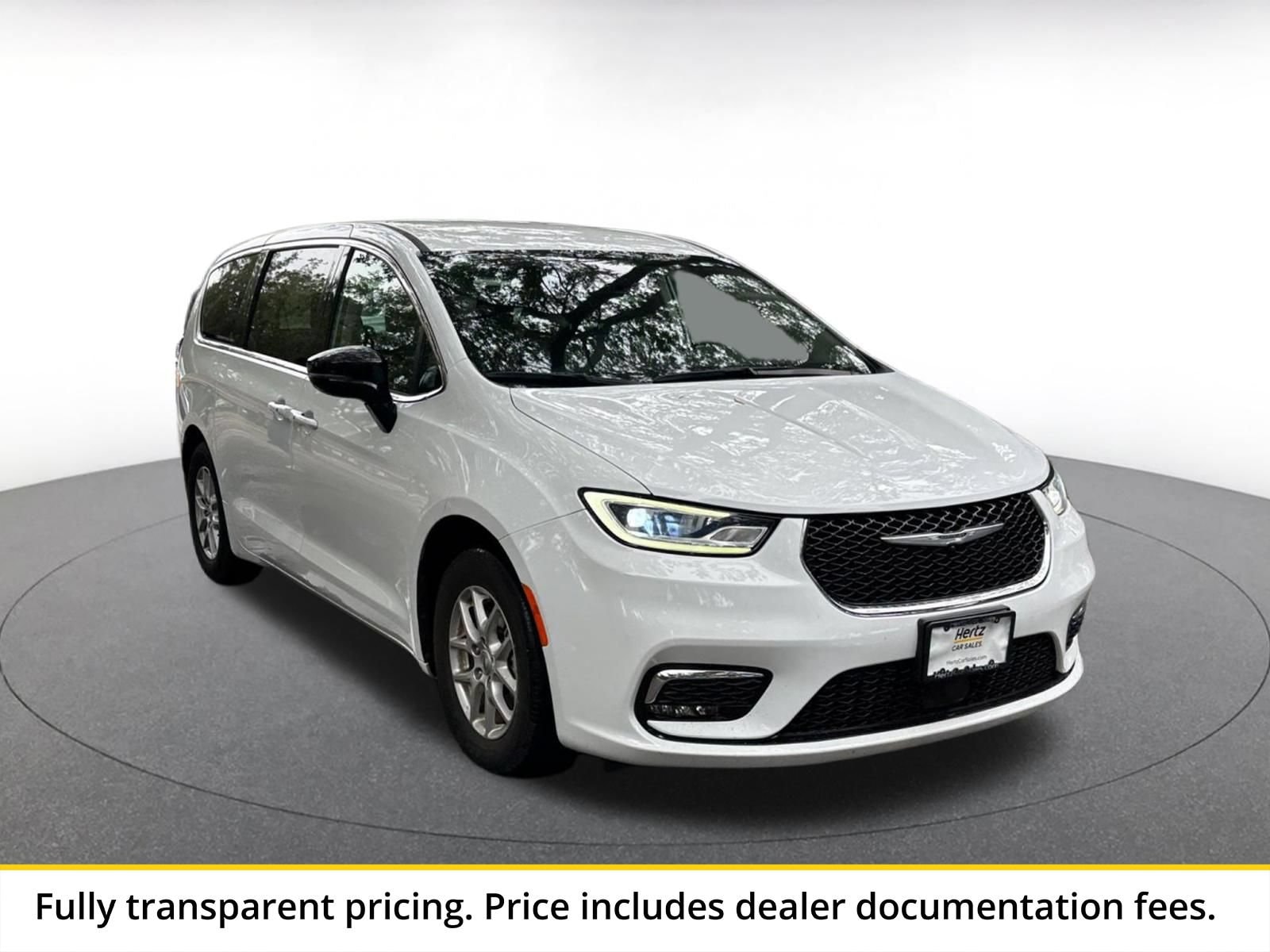 Thumbnail: 2024 Chrysler Pacifica - 1