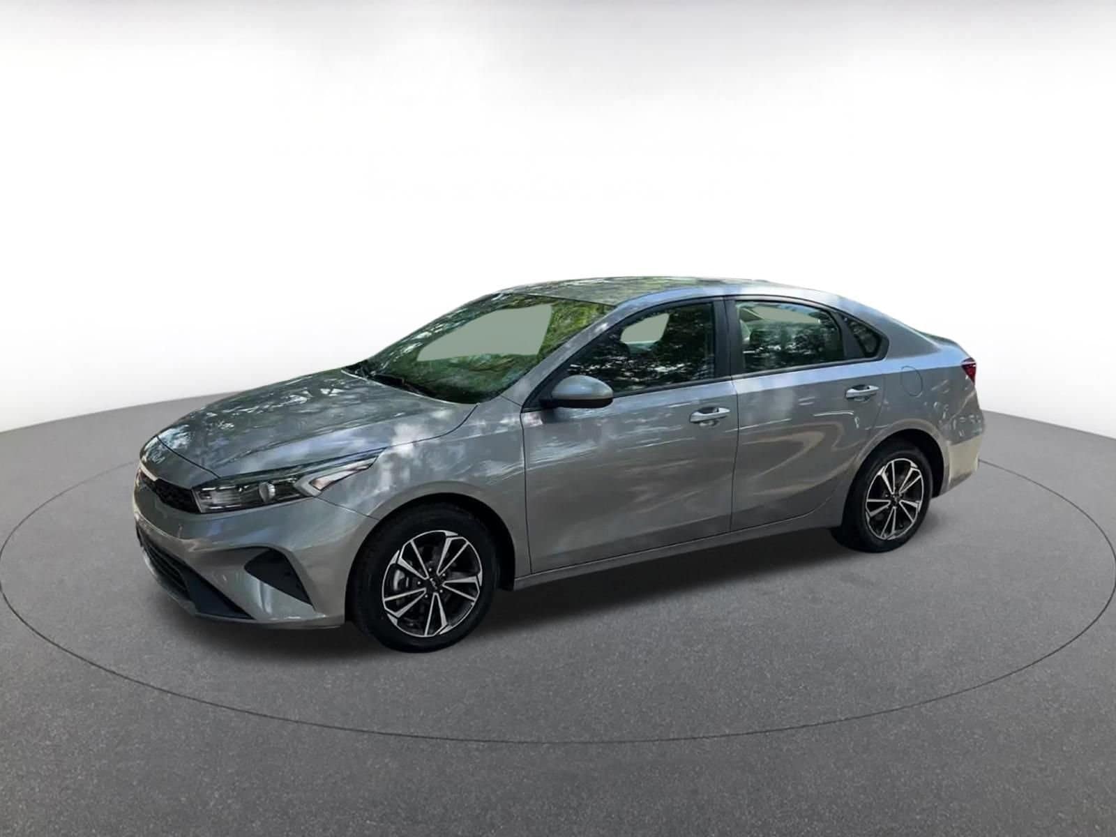 Thumbnail: 2024 Kia Forte - 8