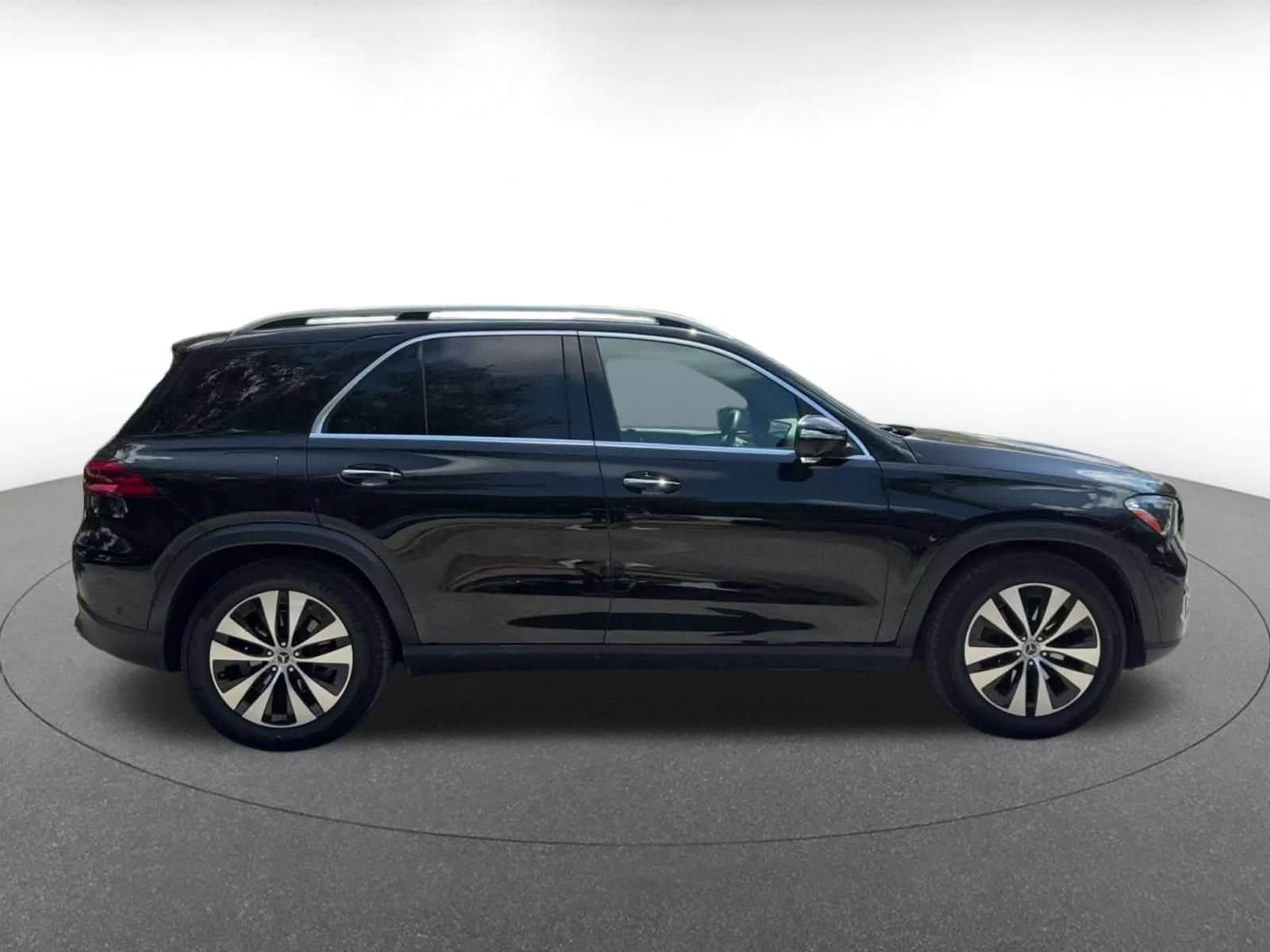 Thumbnail: 2026 Mercedes-Benz GLE - 16