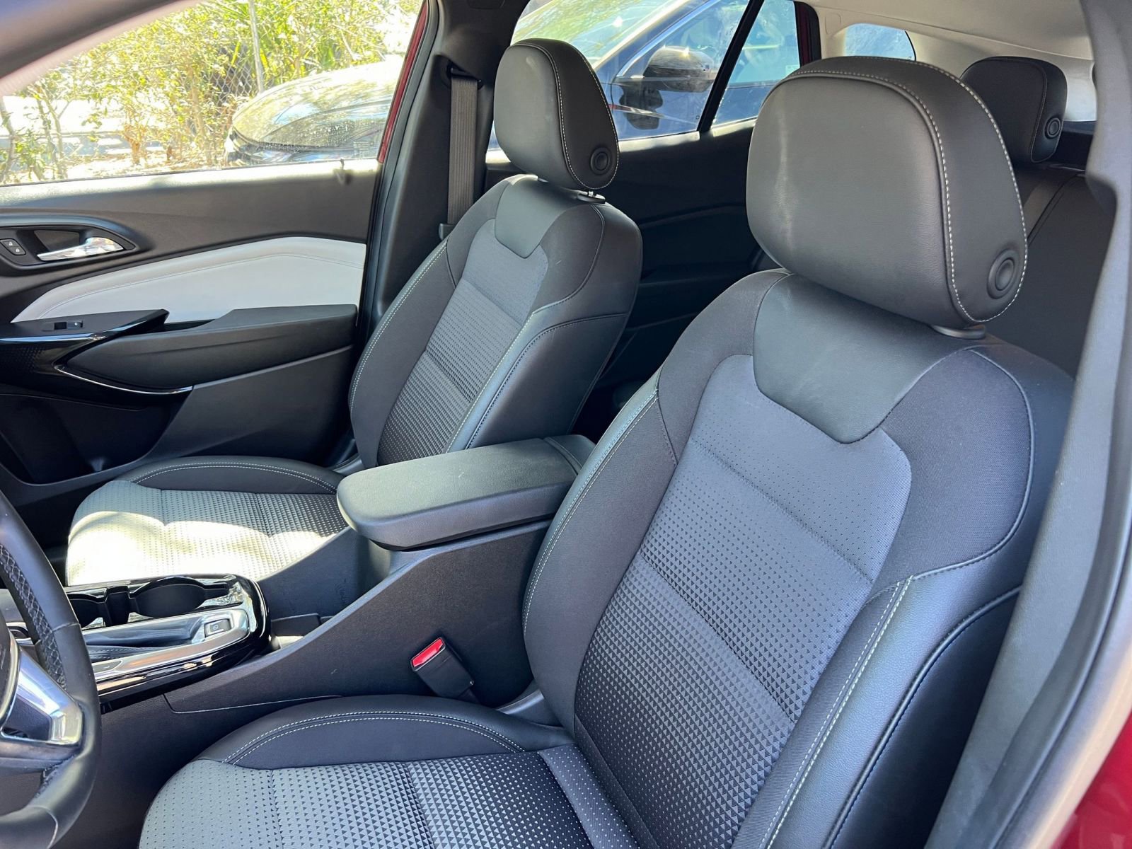 Thumbnail: 2025 Chevrolet Trax - 32