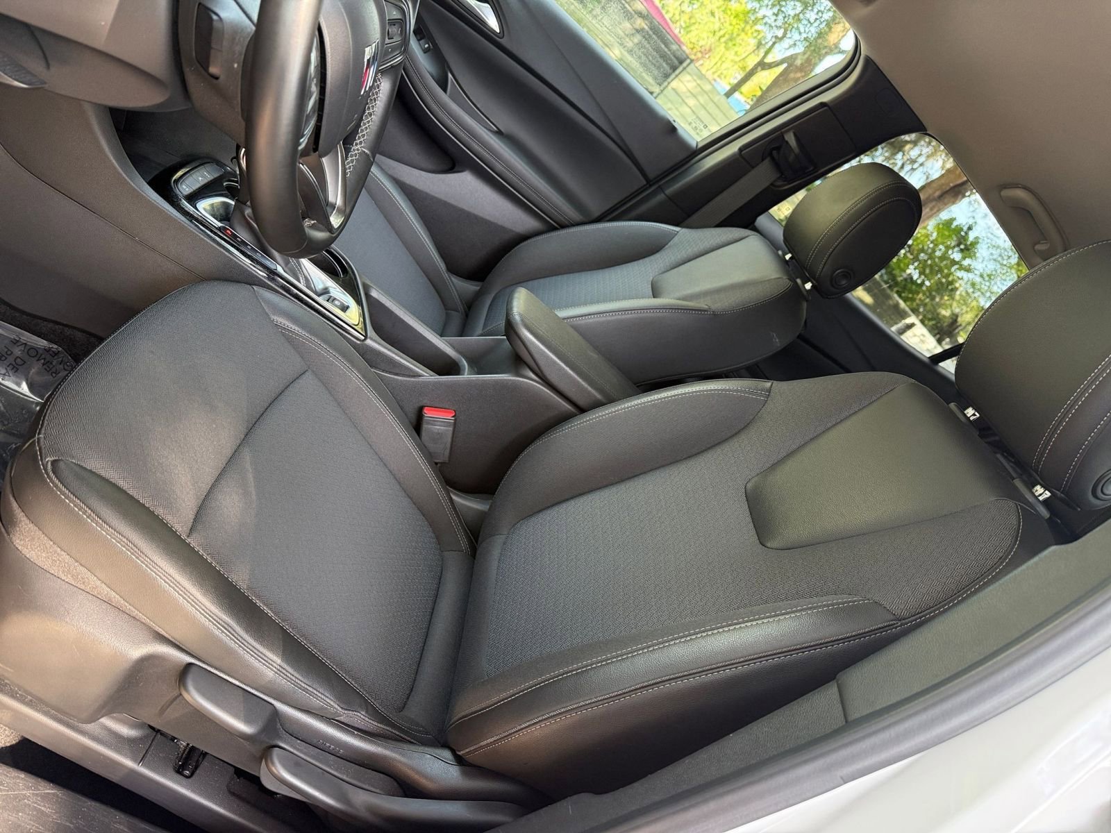 Thumbnail: 2025 Buick Encore GX - 21