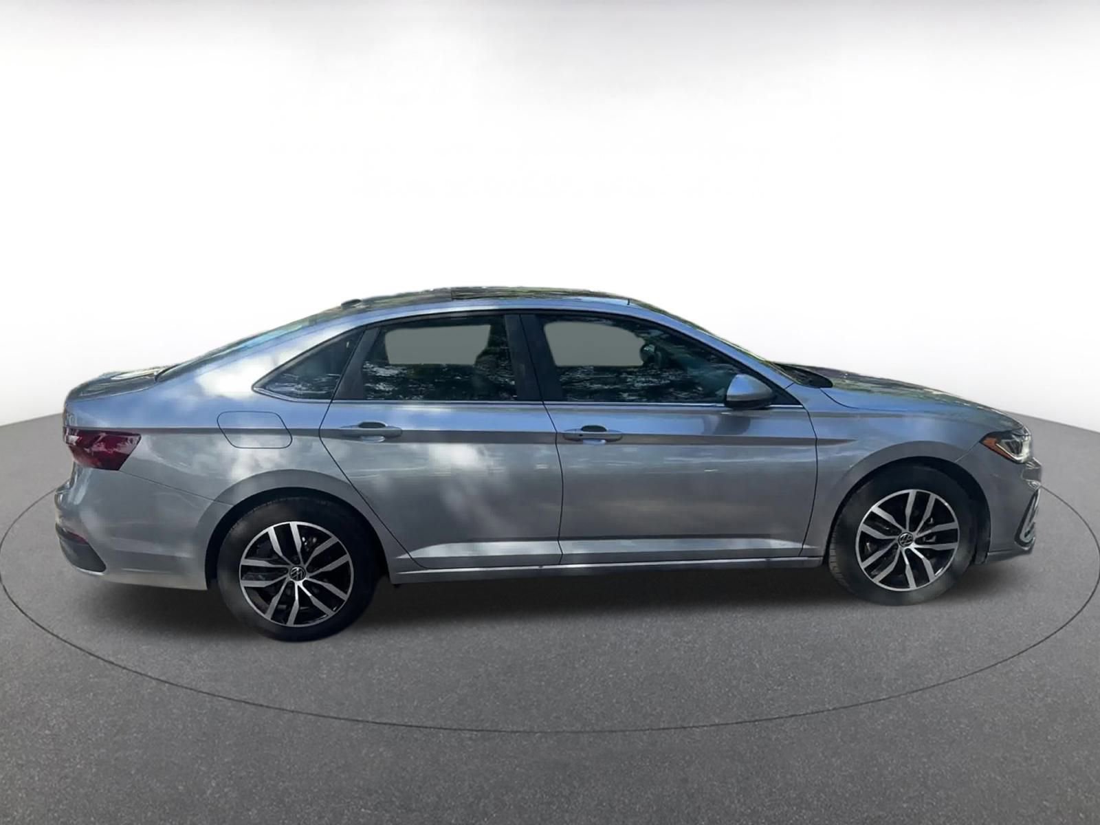 Thumbnail: 2025 Volkswagen Jetta - 16