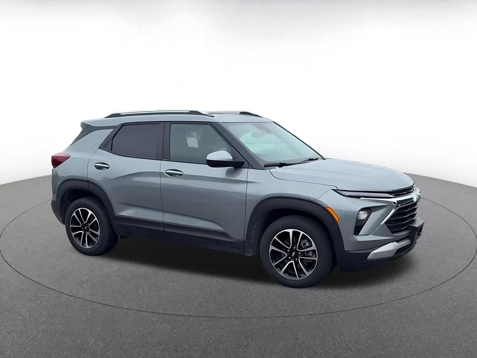 Thumbnail: 2025 Chevrolet TrailBlazer - 2