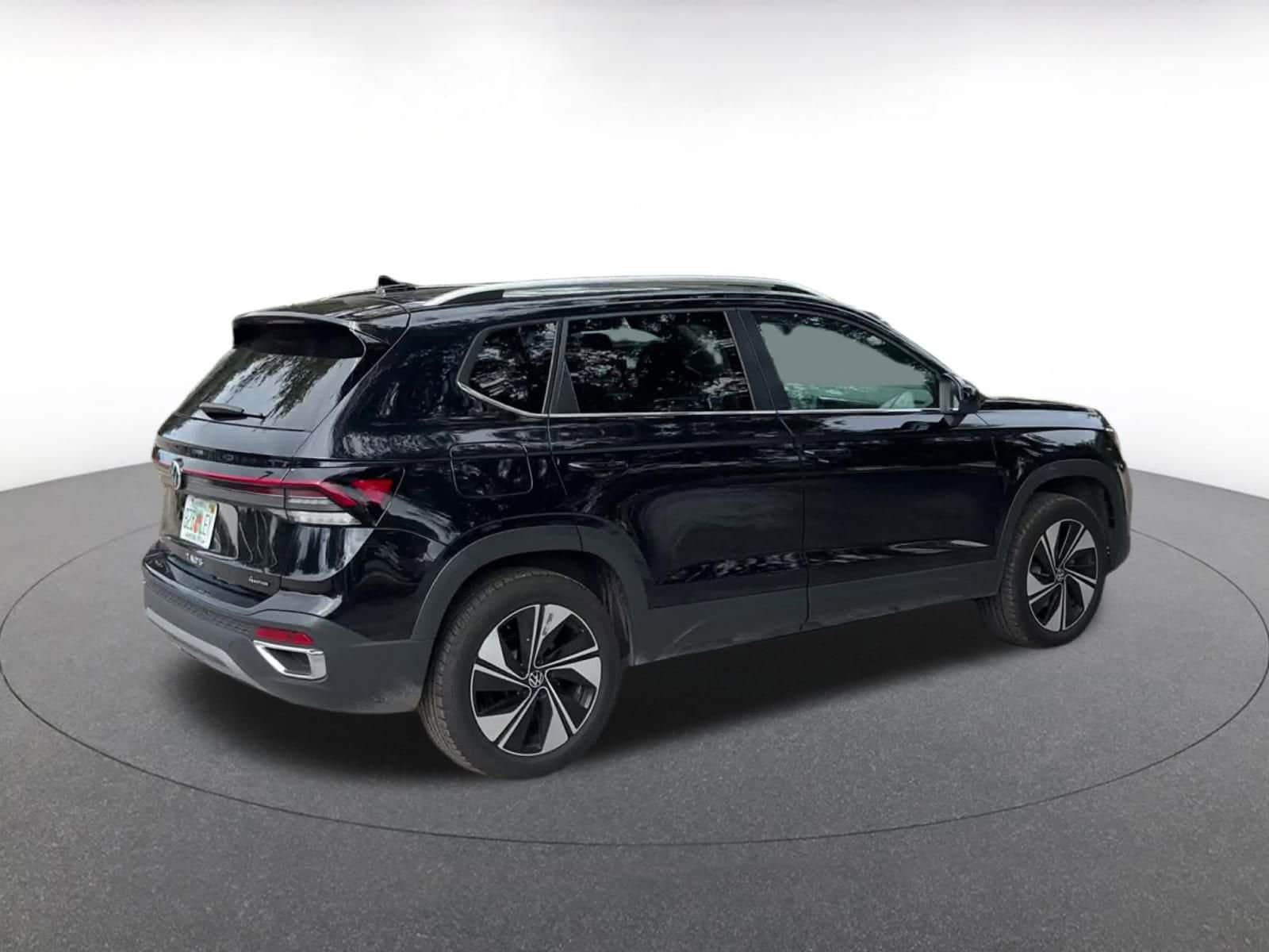 Thumbnail: 2025 Volkswagen Taos - 15