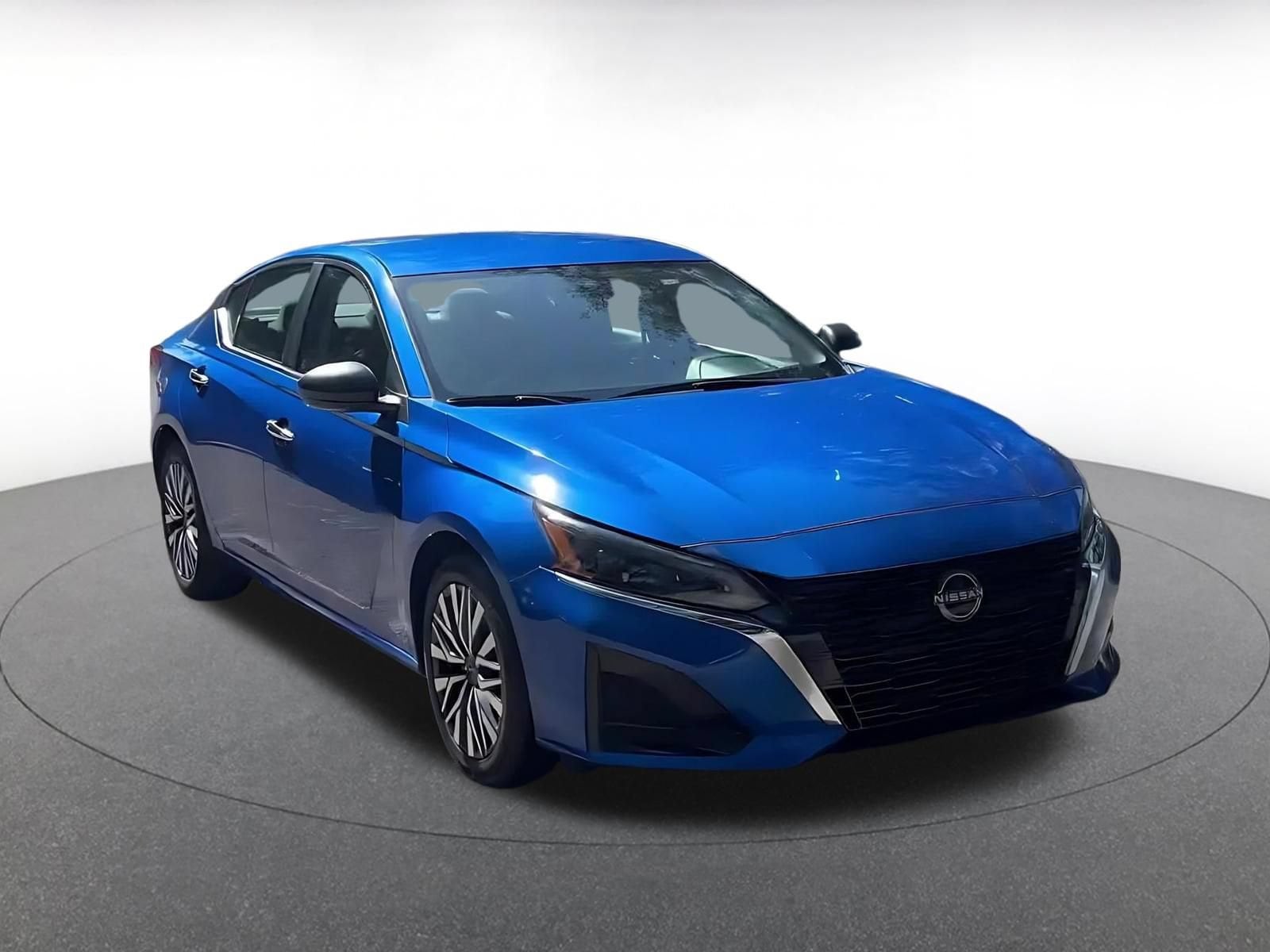 Thumbnail: 2025 Nissan Altima - 3