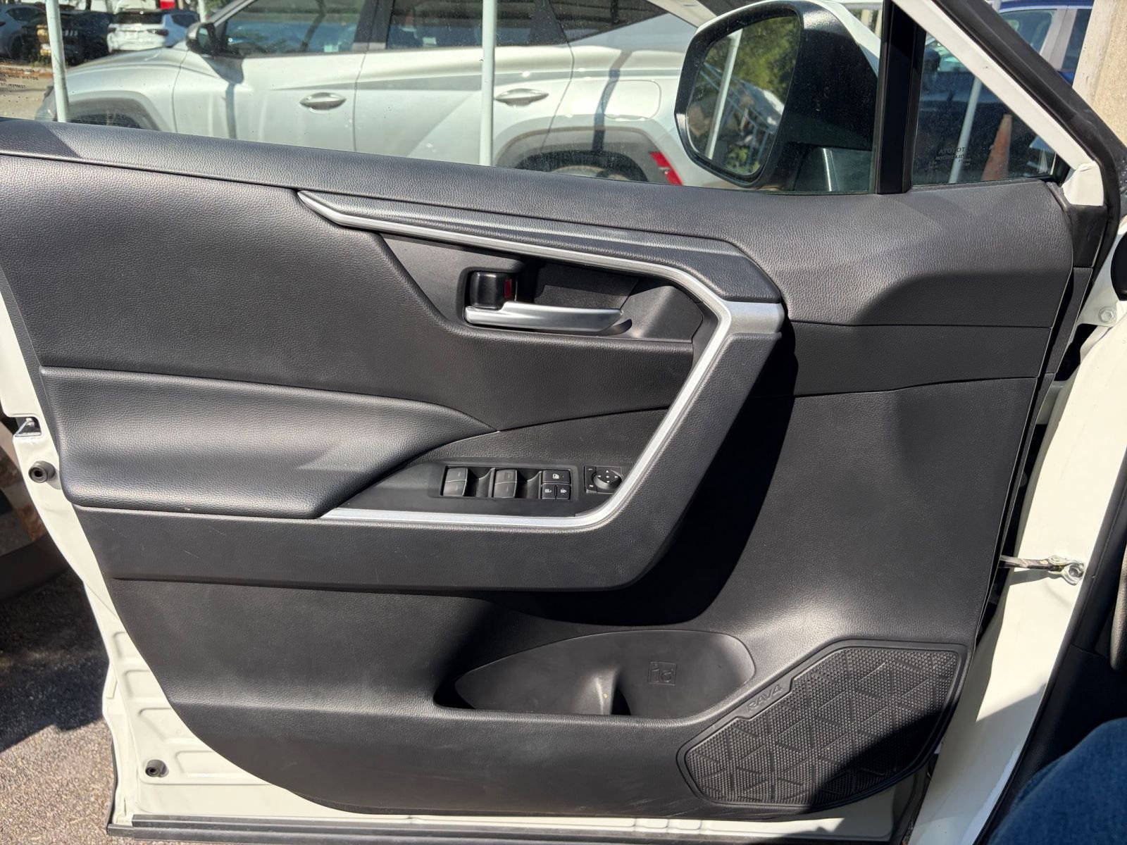 Thumbnail: 2025 Toyota RAV4 - 18