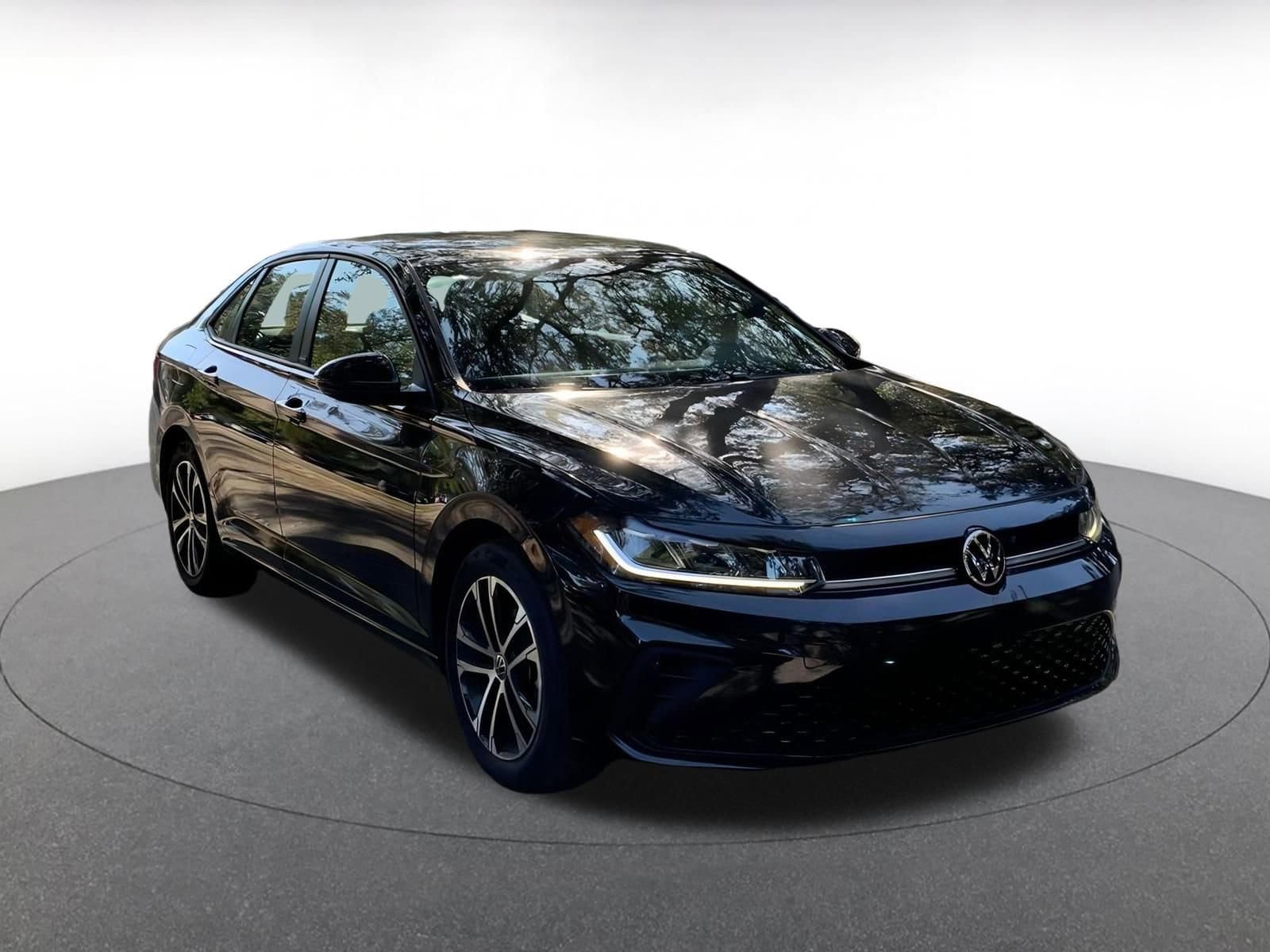 Thumbnail: 2025 Volkswagen Jetta - 1