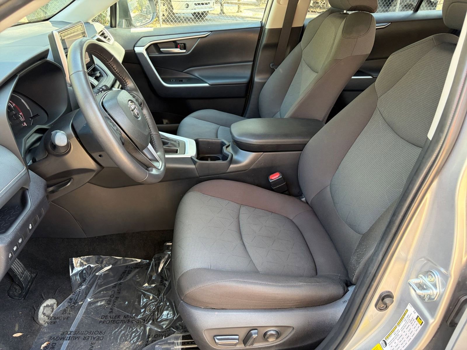 Thumbnail: 2025 Toyota RAV4 - 21