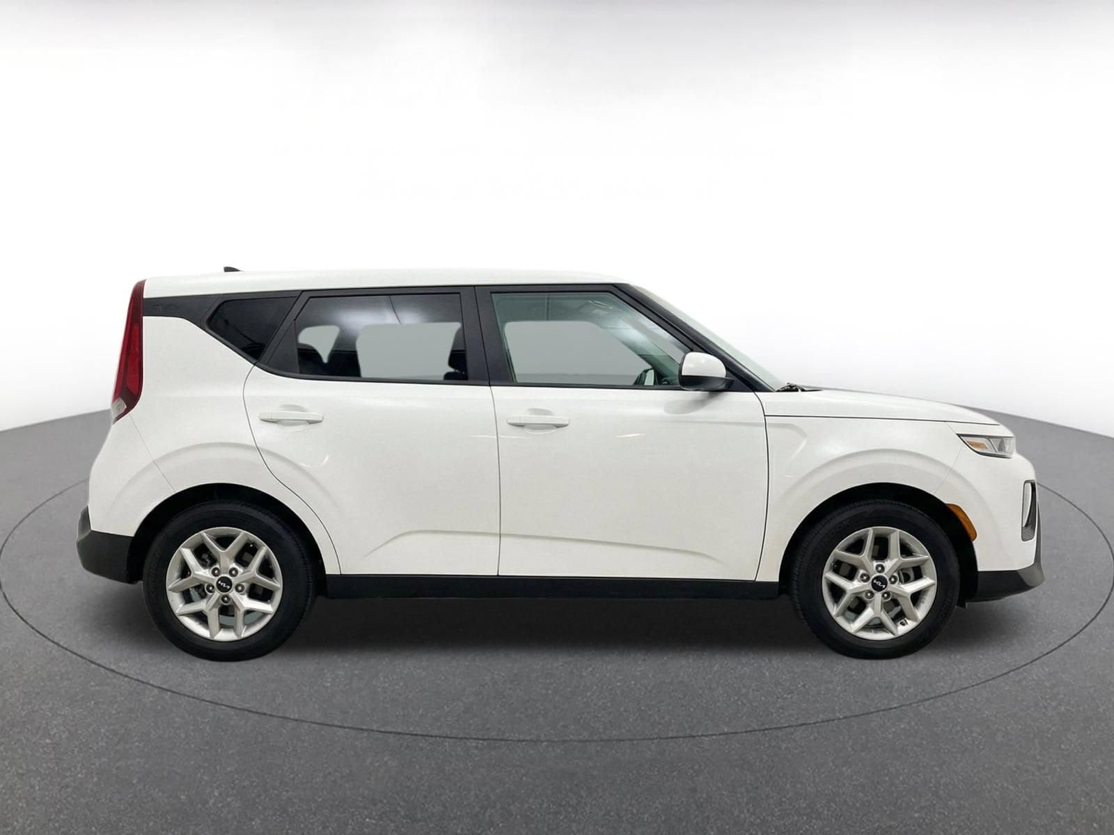 Thumbnail: 2025 Kia Soul - 10