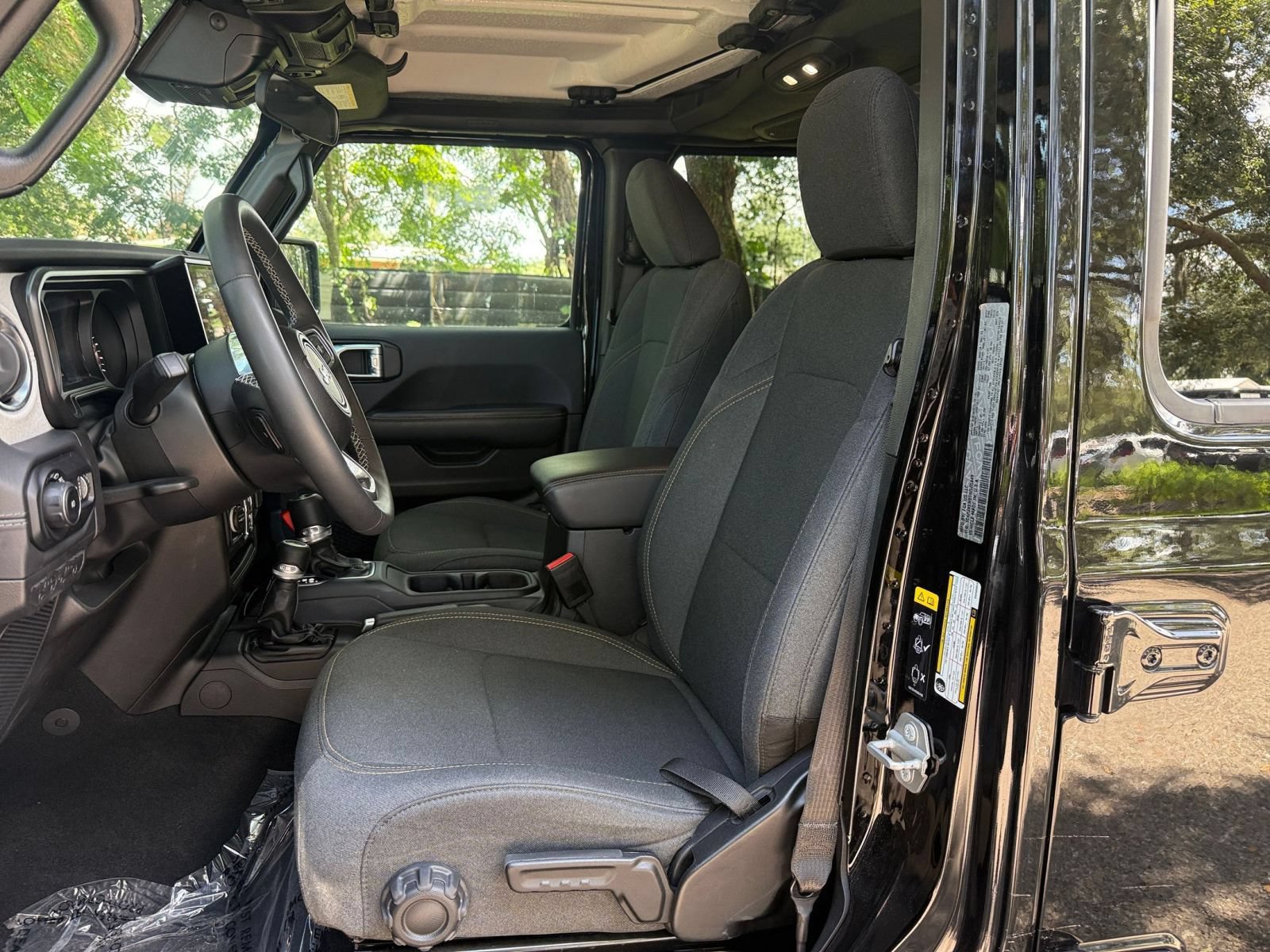 Thumbnail: 2025 Jeep Wrangler - 34