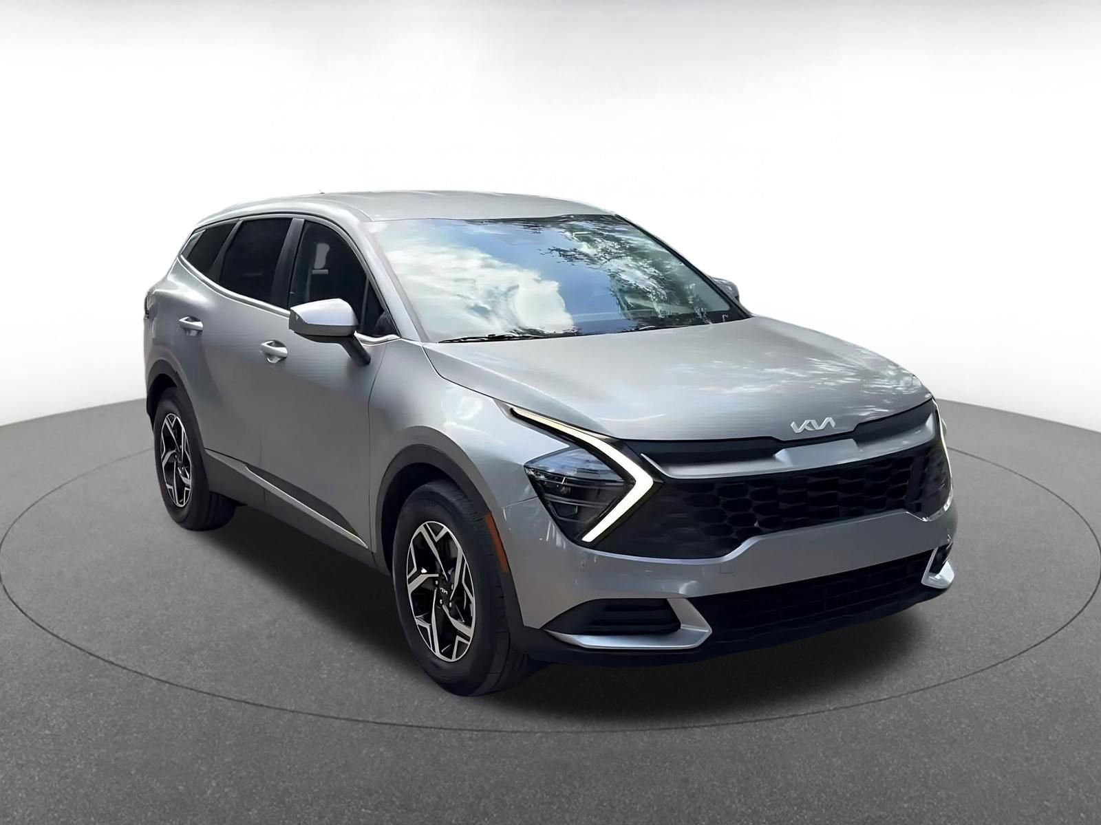 Thumbnail: 2025 Kia Sportage - 3