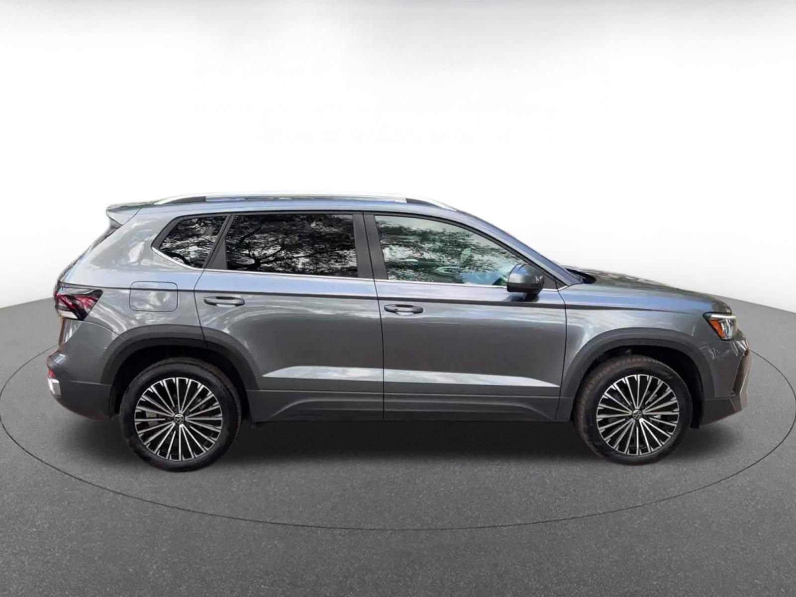 Thumbnail: 2025 Volkswagen Taos - 16