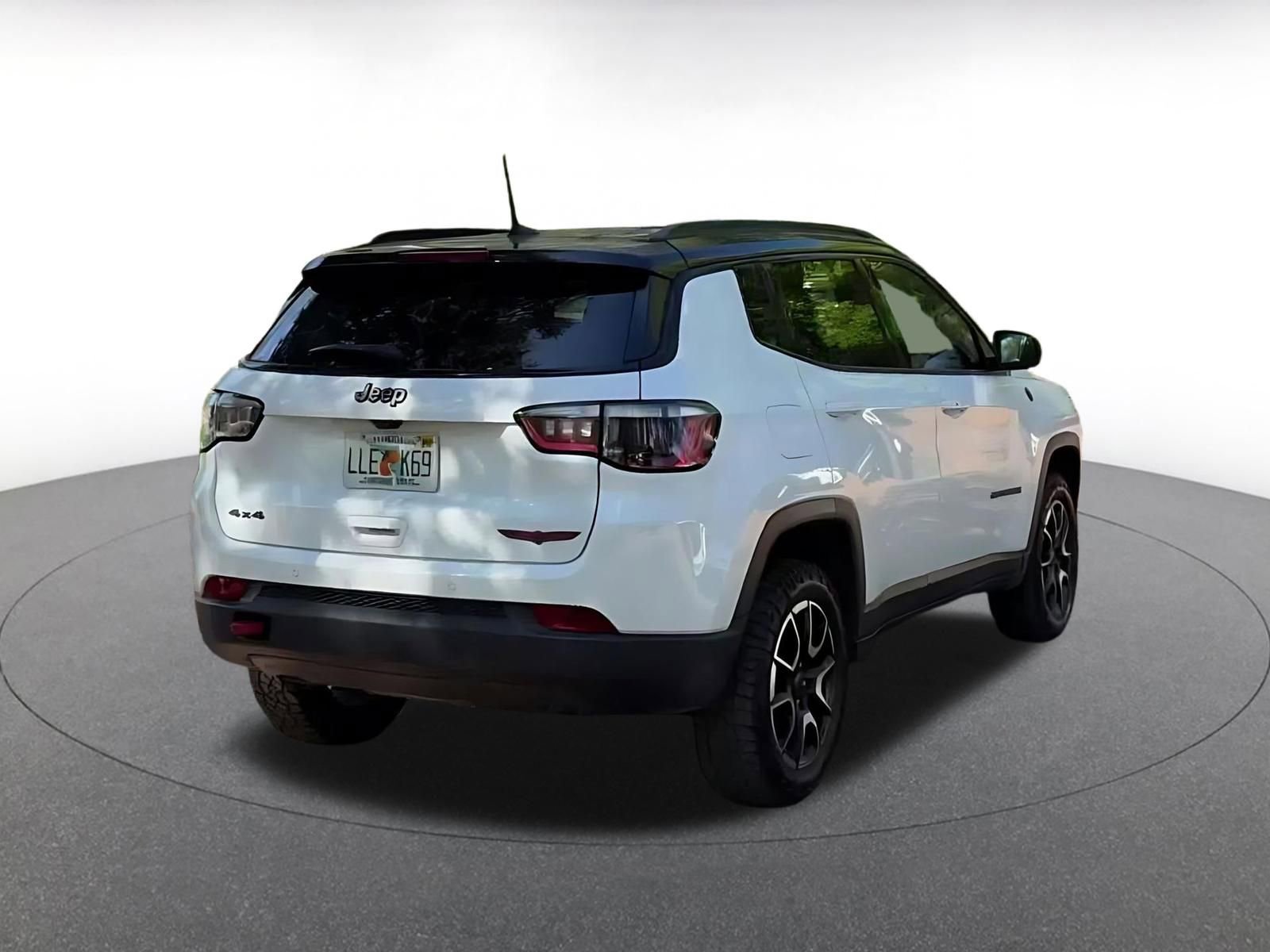 Thumbnail: 2025 Jeep Compass - 16