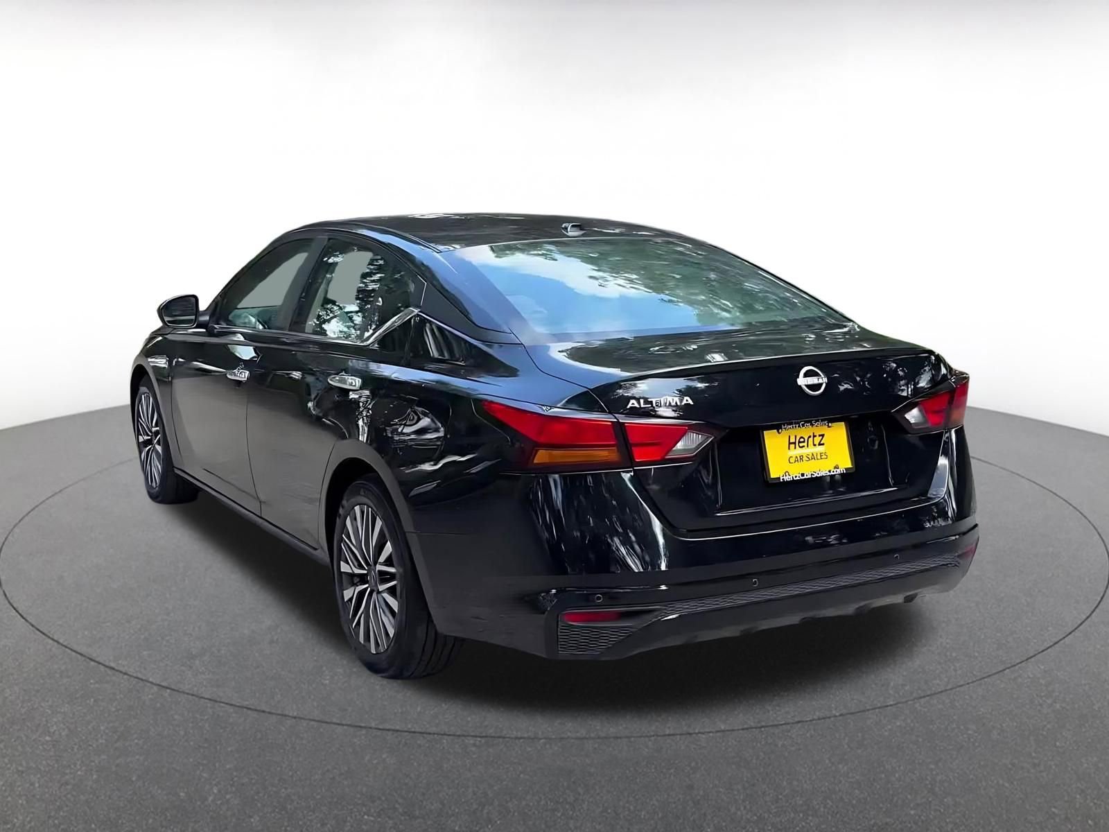 Thumbnail: 2025 Nissan Altima - 16