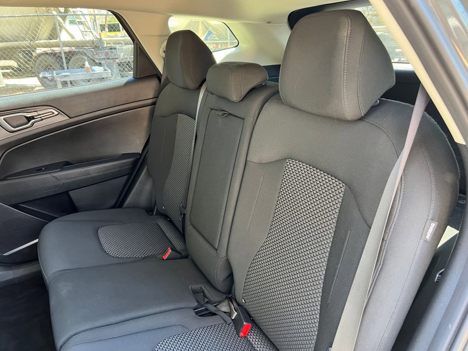 Thumbnail: 2025 Kia Sportage - 32