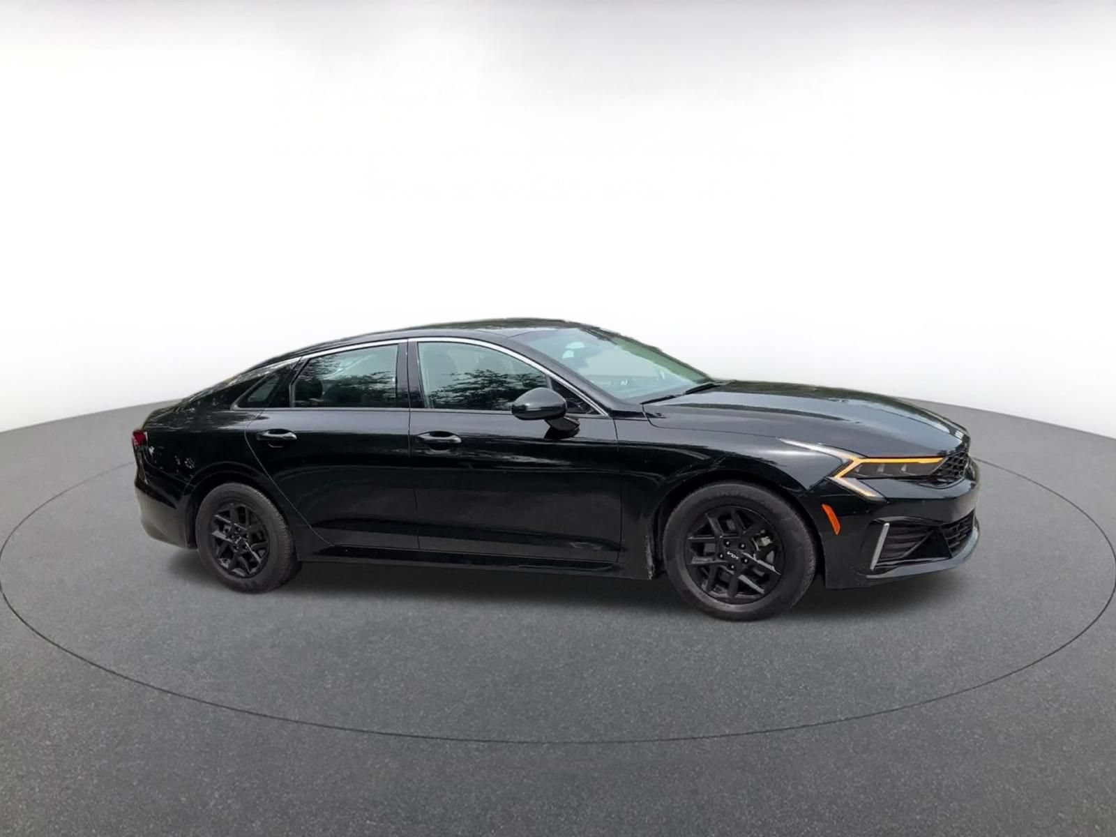 Thumbnail: 2025 Kia K5 - 2