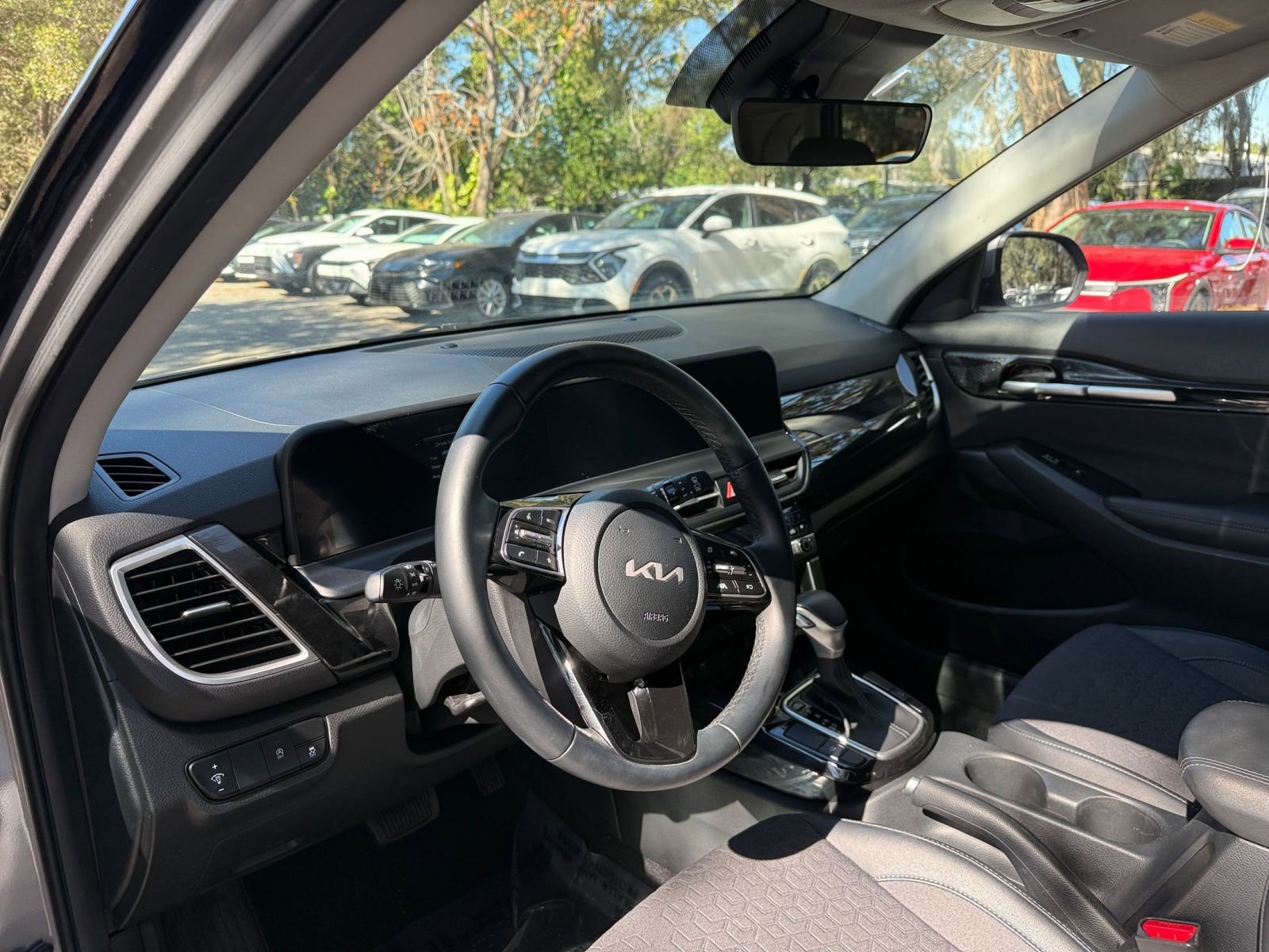 Thumbnail: 2025 Kia Seltos - 29