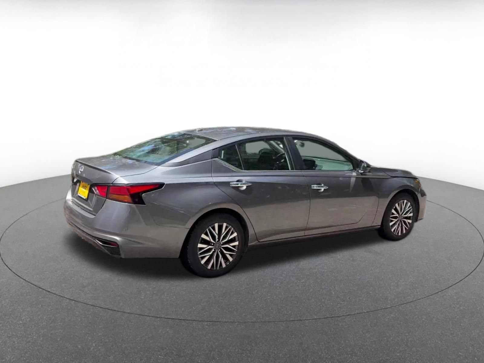 Thumbnail: 2025 Nissan Altima - 14