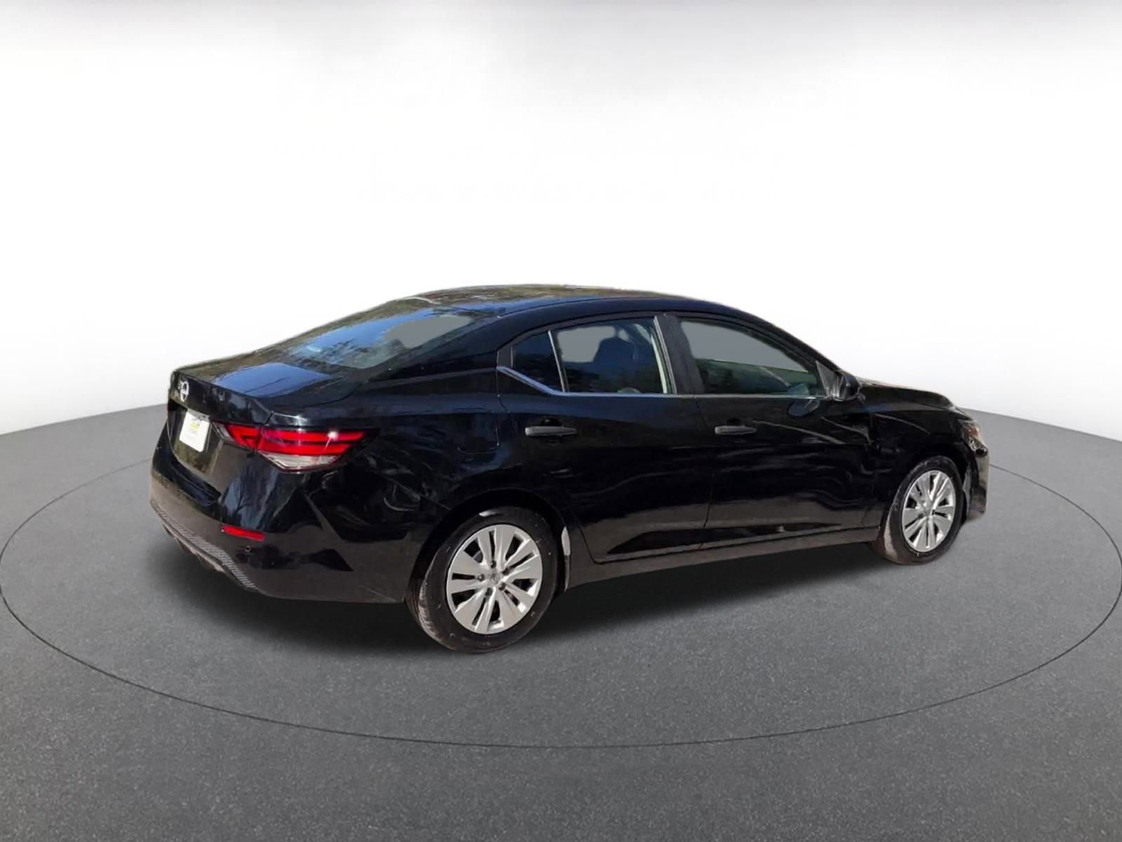 Thumbnail: 2025 Nissan Sentra - 15