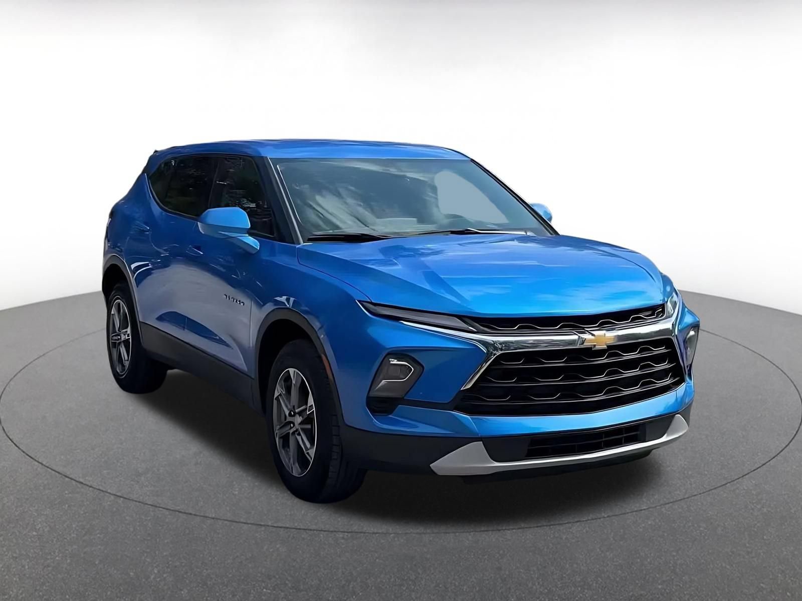 Thumbnail: 2026 Chevrolet Blazer - 3