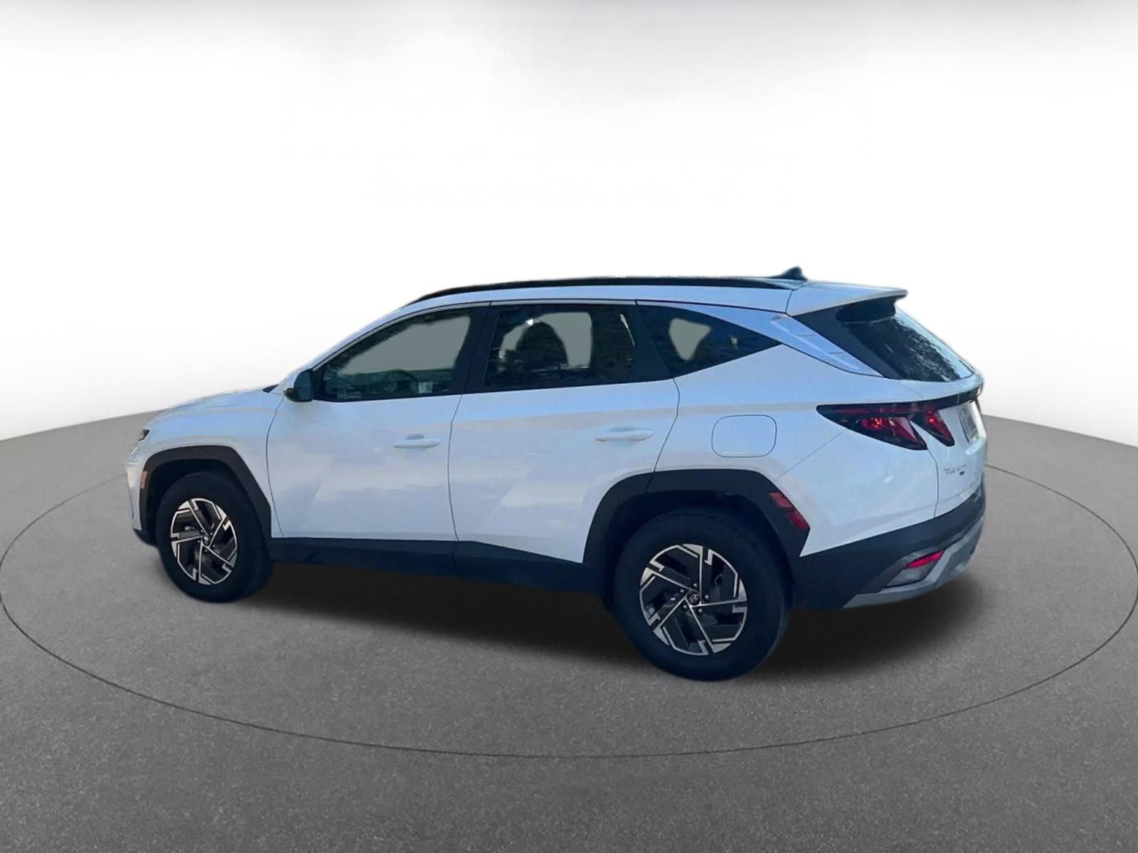 Thumbnail: 2025 Hyundai Tucson - 10