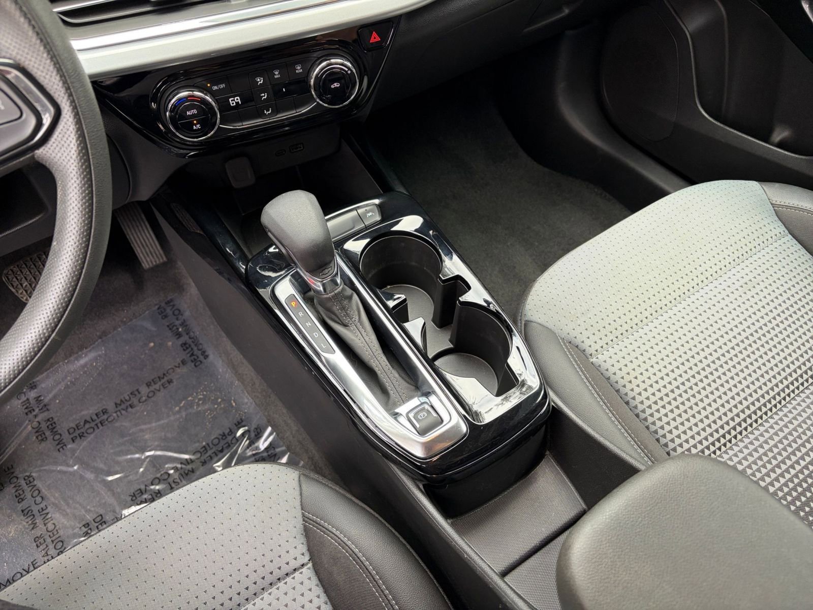 Thumbnail: 2025 Chevrolet Trax - 35