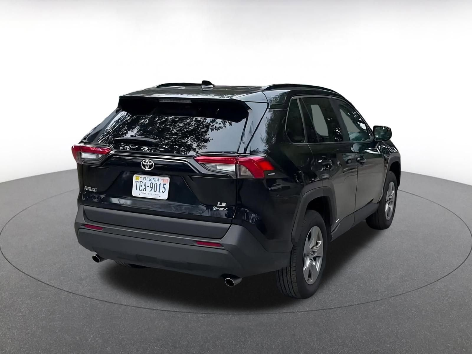 Thumbnail: 2025 Toyota RAV4 - 14