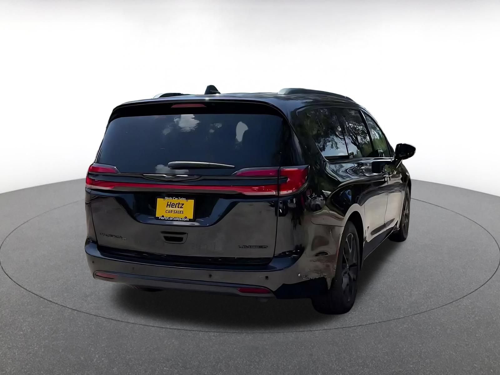 Thumbnail: 2025 Chrysler Pacifica - 12