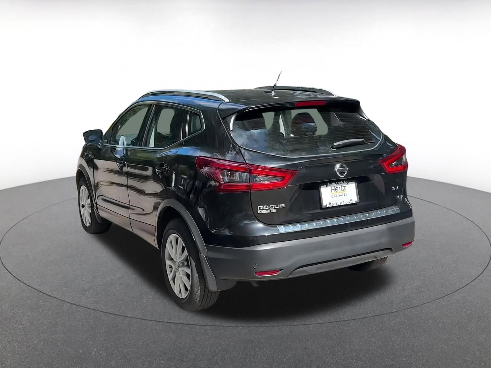 2022 Nissan Rogue Sport SV 11
