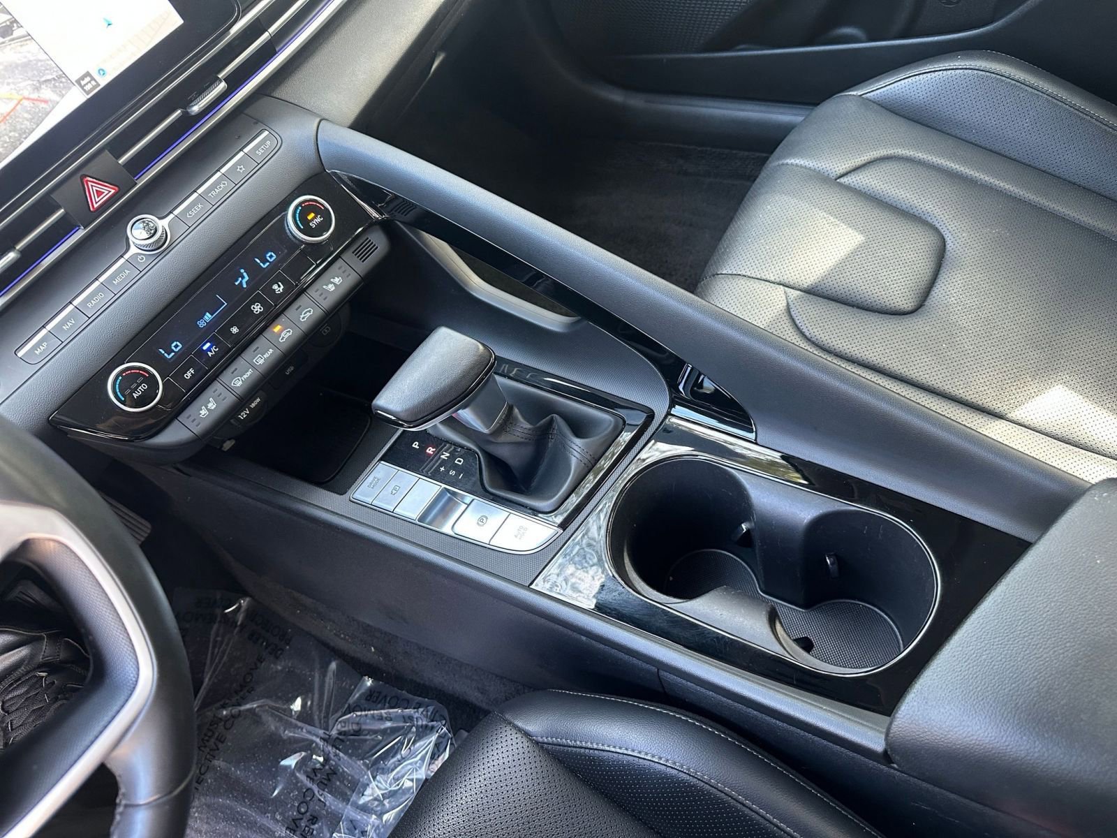 Thumbnail: 2025 Hyundai Elantra - 35