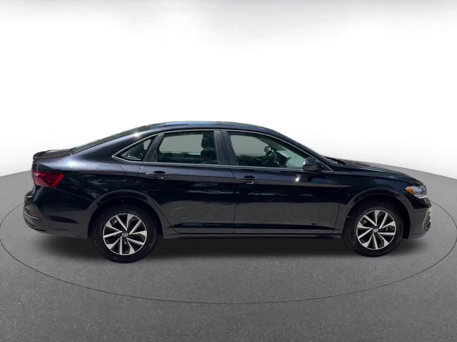Thumbnail: 2024 Volkswagen Jetta - 16