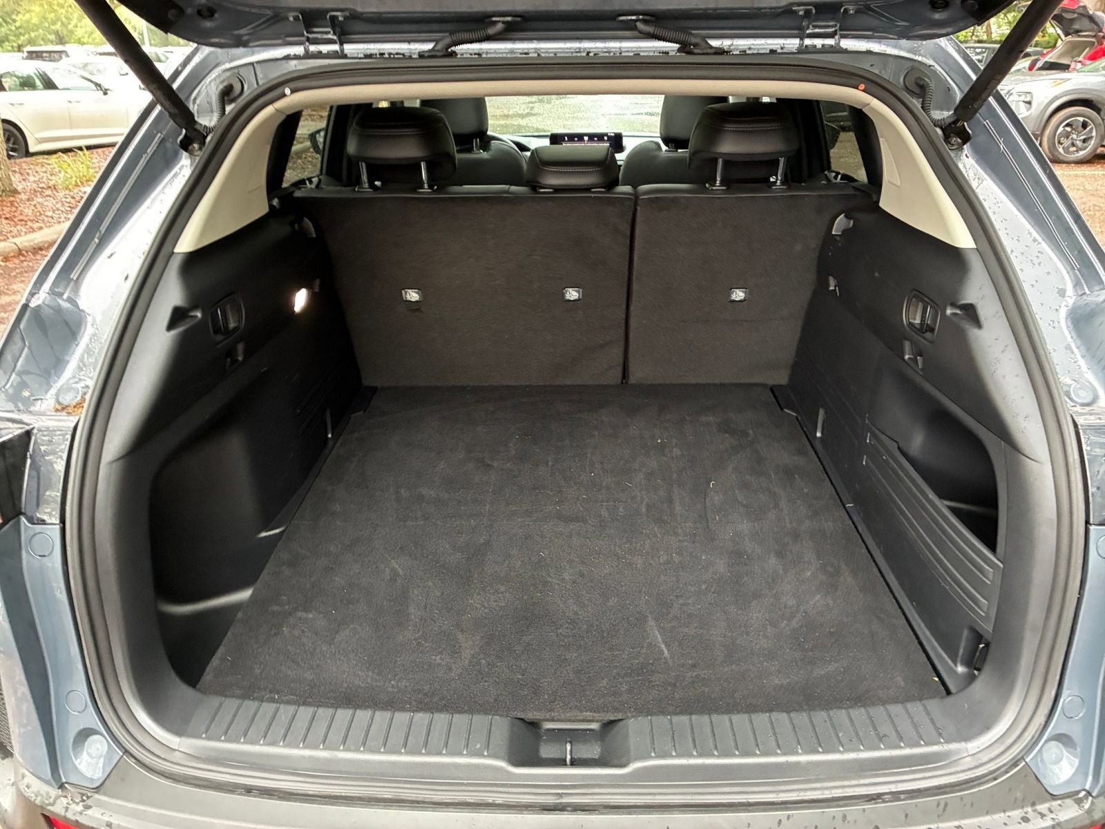 Thumbnail: 2025 Mazda CX-50 - 34