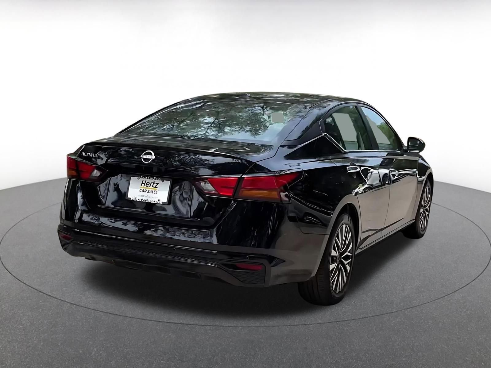Thumbnail: 2025 Nissan Altima - 14