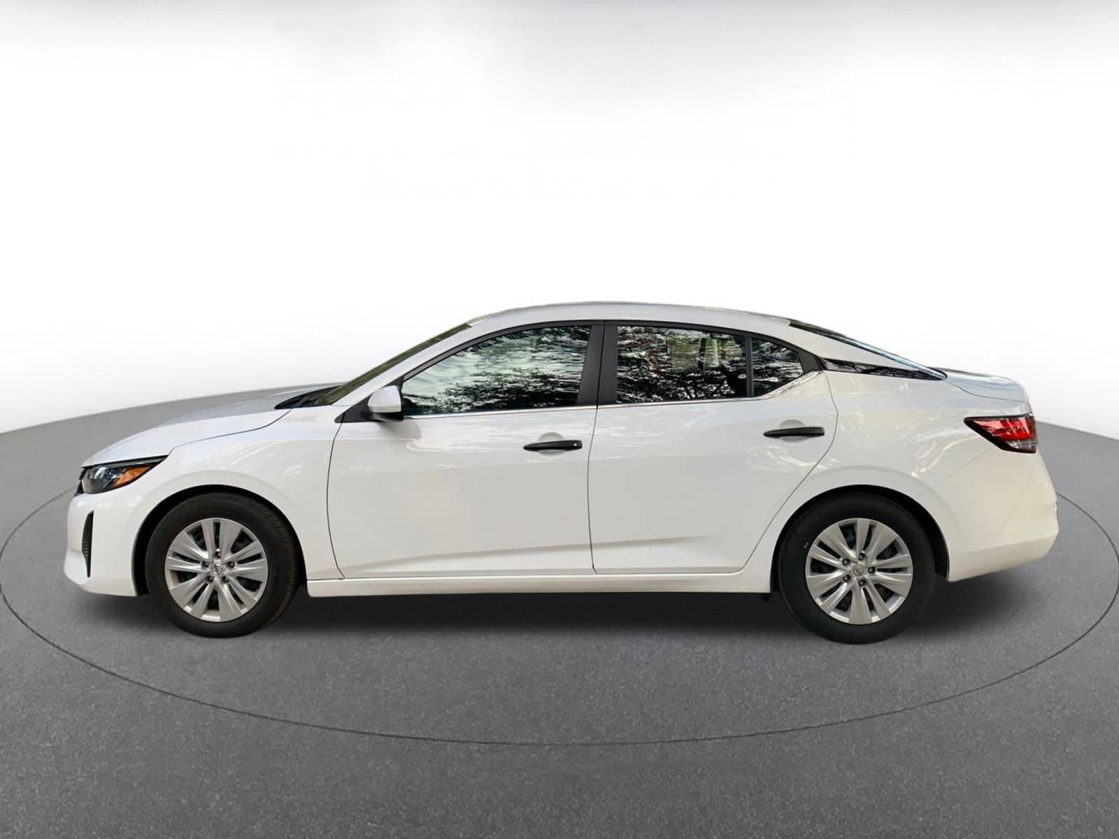 Thumbnail: 2025 Nissan Sentra - 4