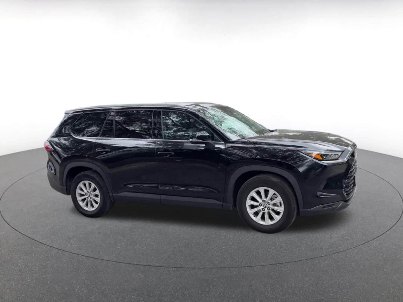 Thumbnail: 2025 Toyota Grand Highlander - 2