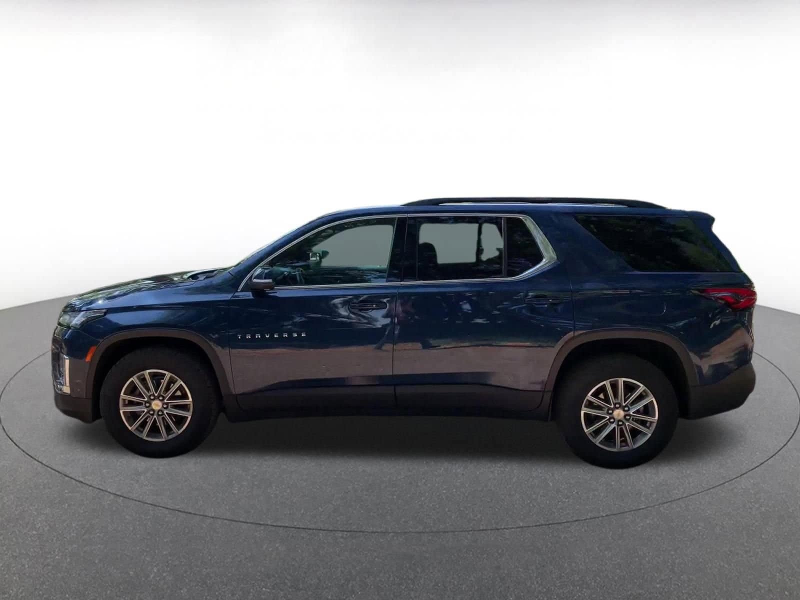 Image of 2023 Chevrolet Traverse LT Cloth w/1LT SUV