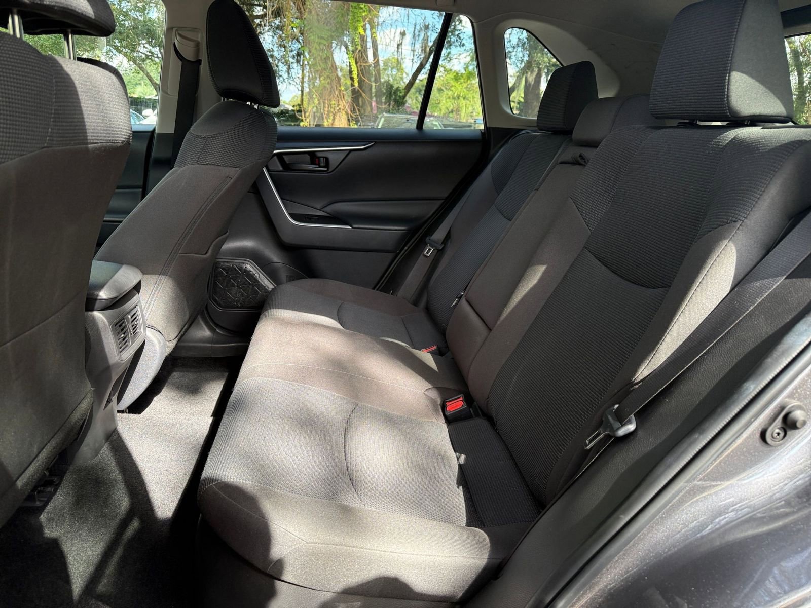 Thumbnail: 2025 Toyota RAV4 - 33