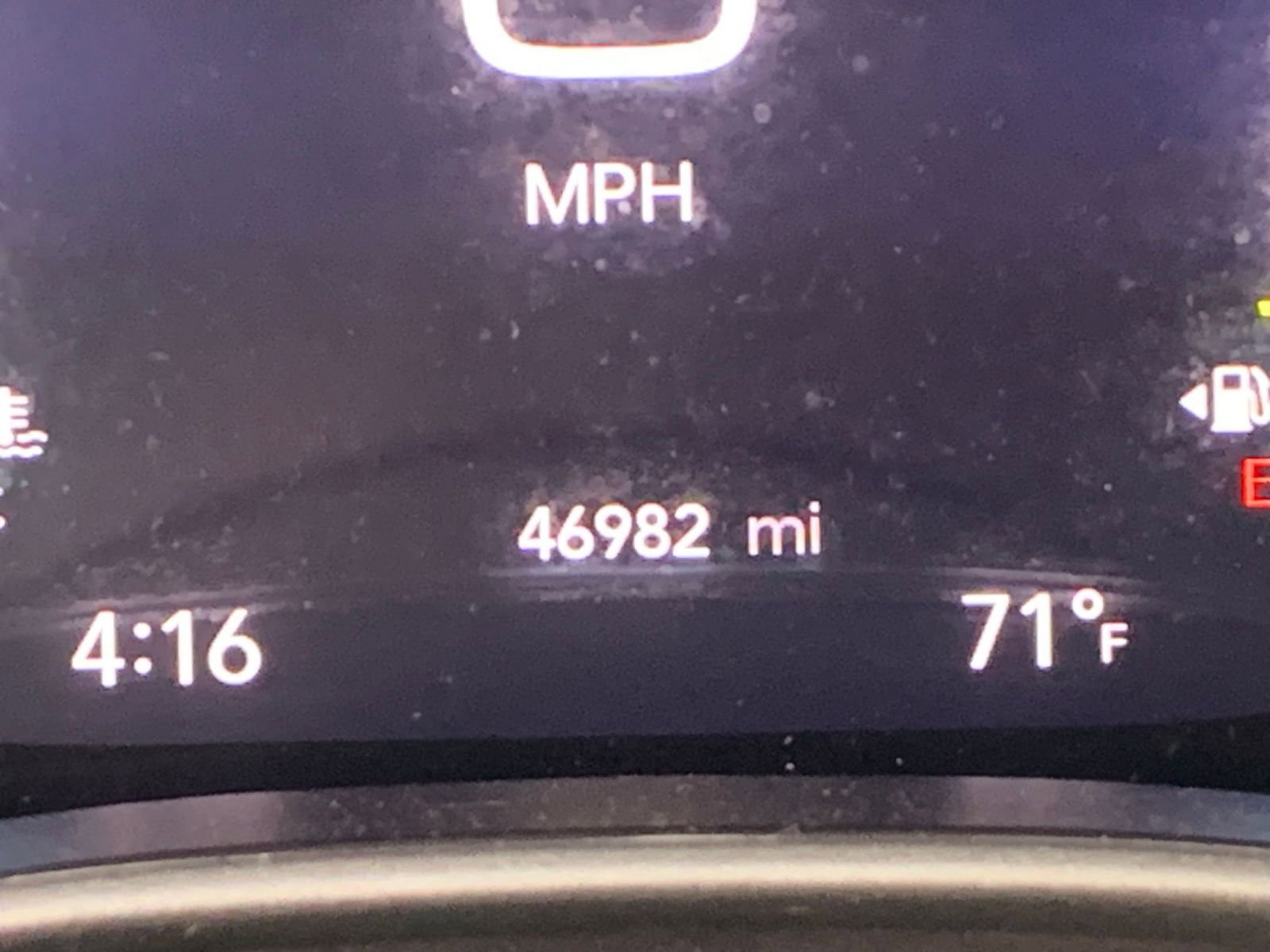 Thumbnail: 2025 Chrysler Pacifica - 9