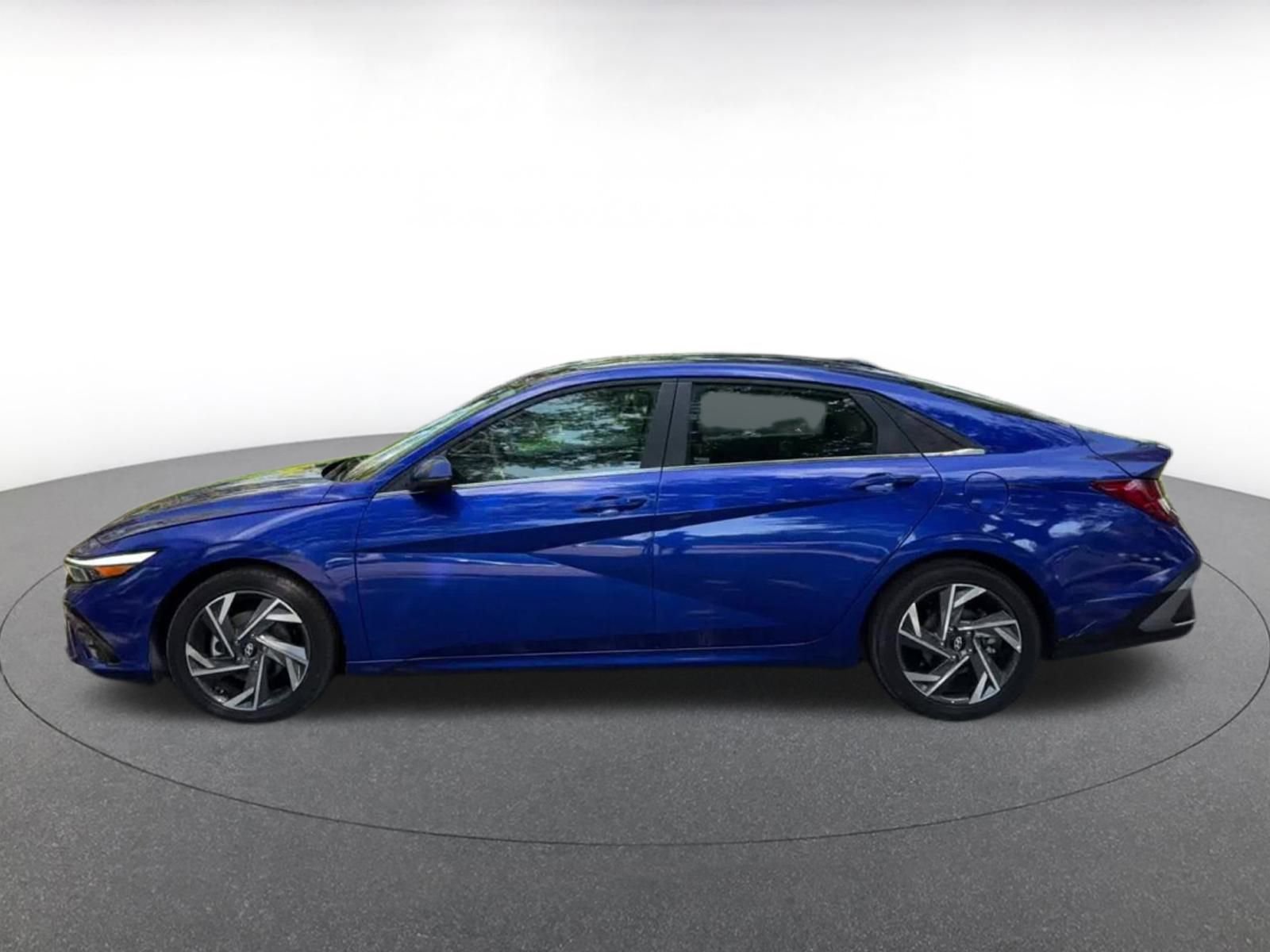 Thumbnail: 2025 Hyundai Elantra - 9