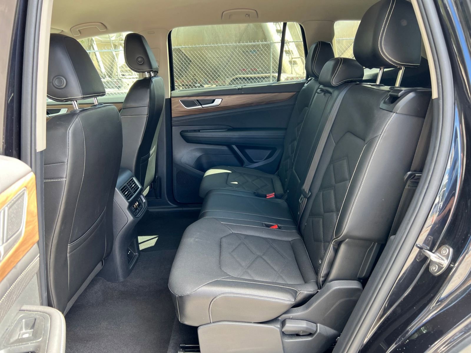 Thumbnail: 2025 Volkswagen Atlas - 33