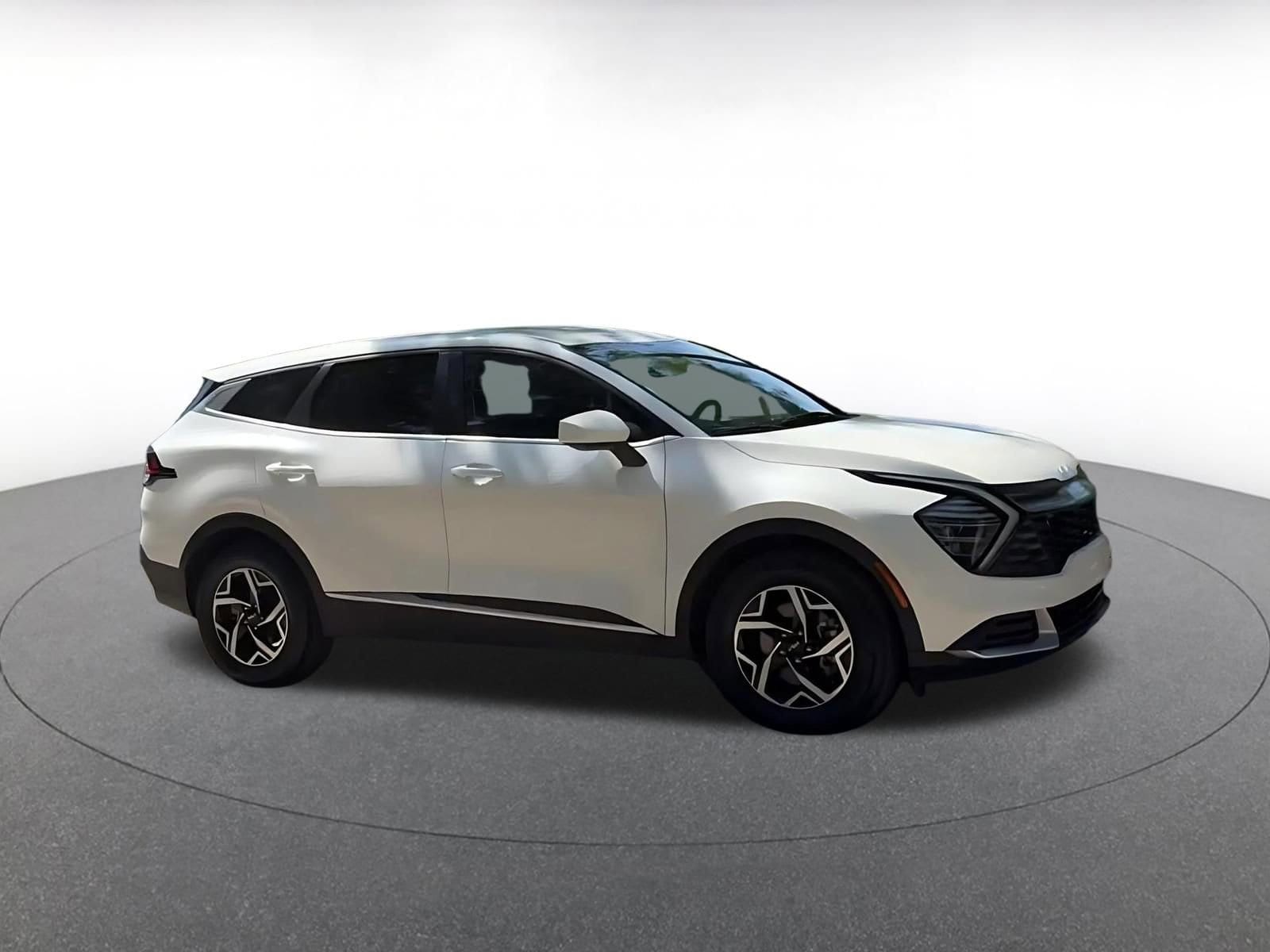 Thumbnail: 2025 Kia Sportage - 2