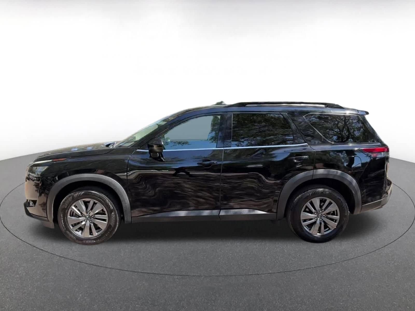 Thumbnail: 2025 Nissan Pathfinder - 9