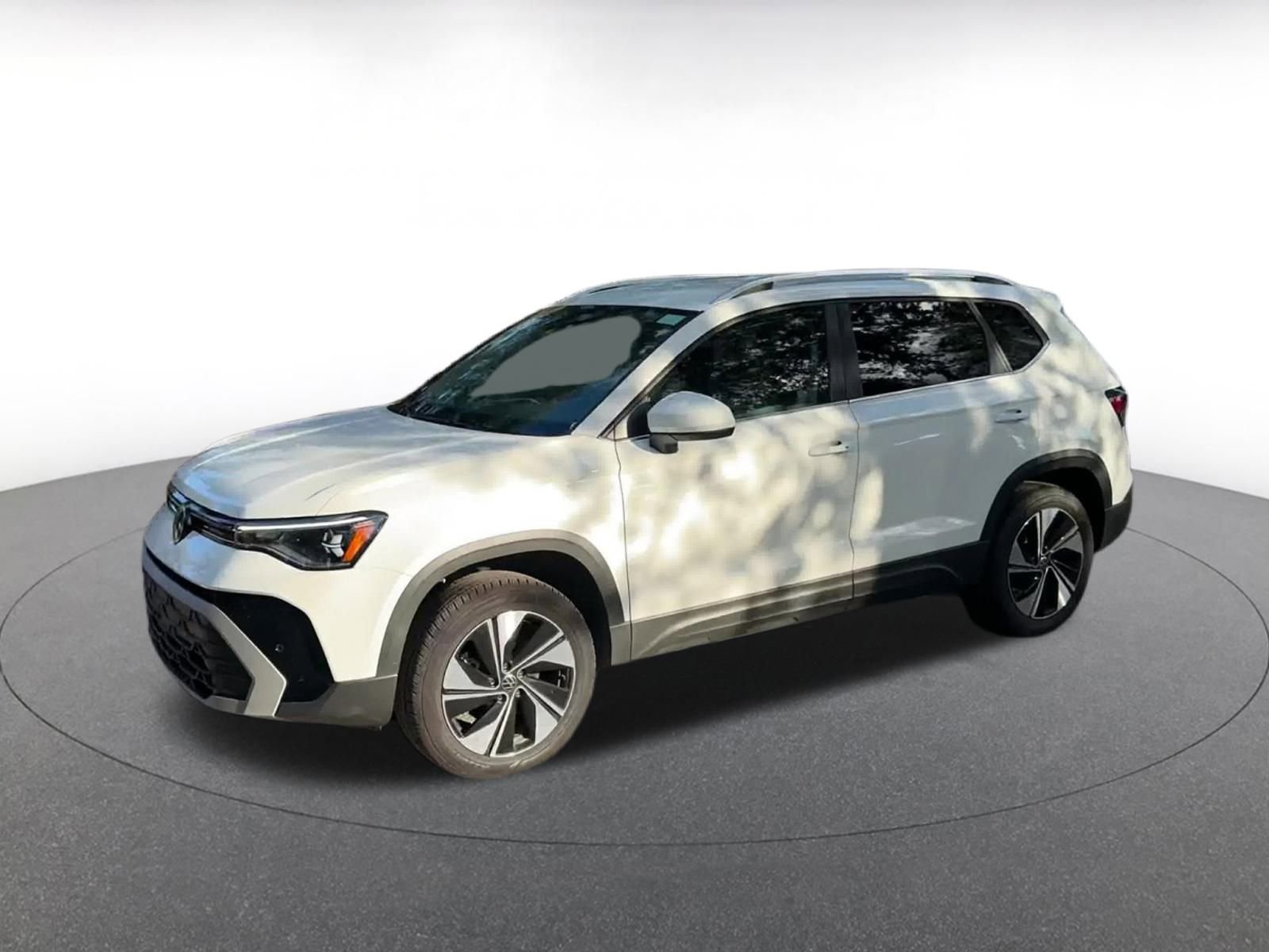 Thumbnail: 2025 Volkswagen Taos - 8