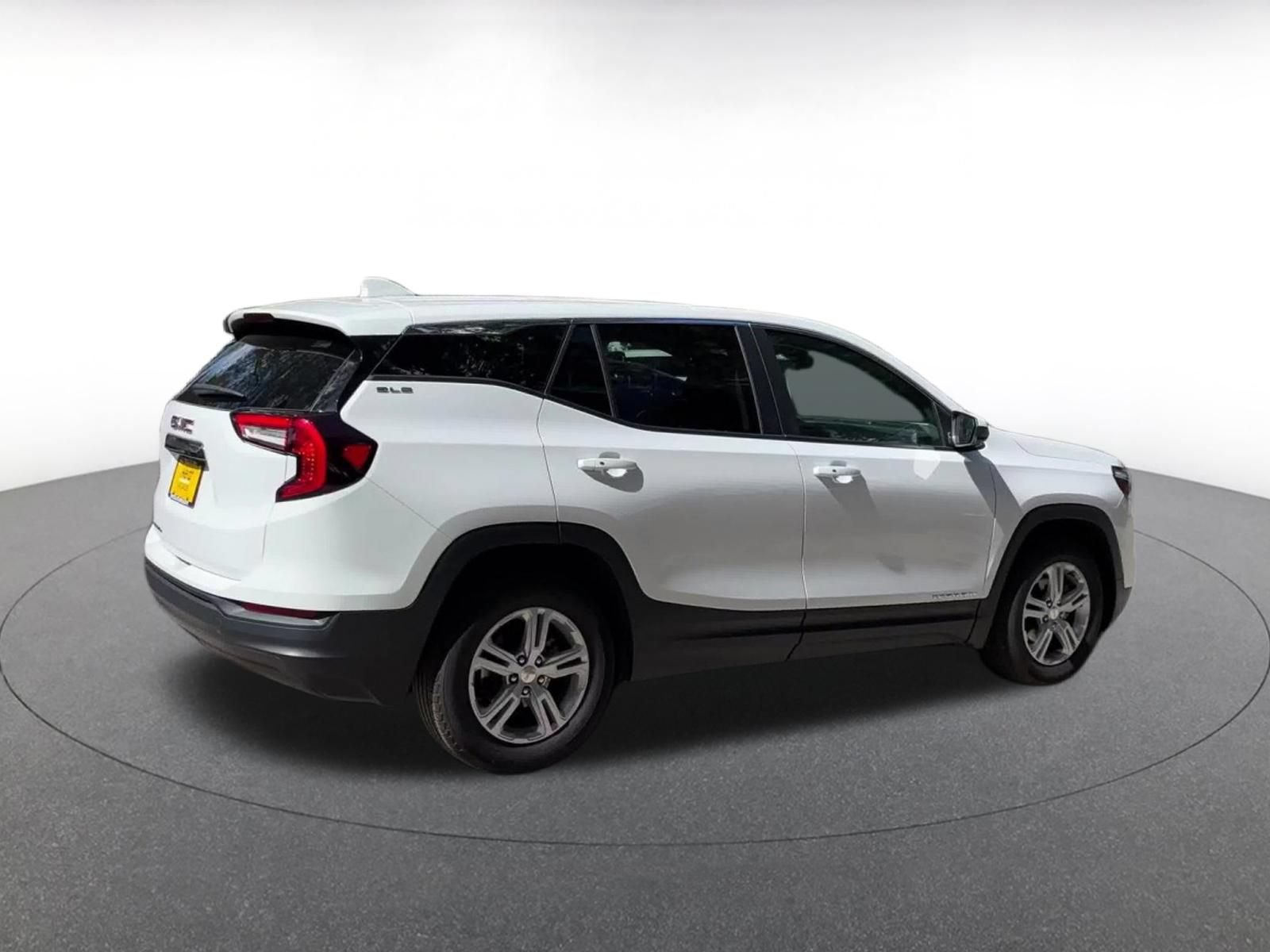 Thumbnail: 2024 GMC Terrain - 12