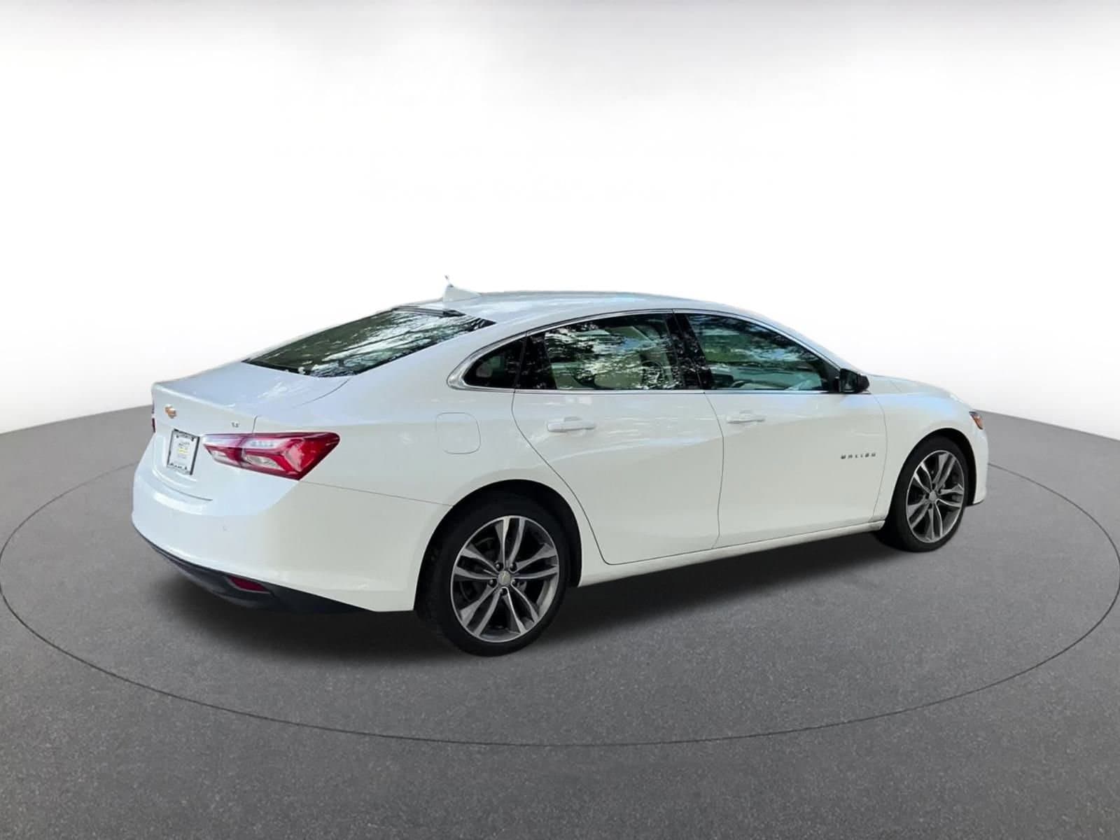 Thumbnail: 2024 Chevrolet Malibu - 14