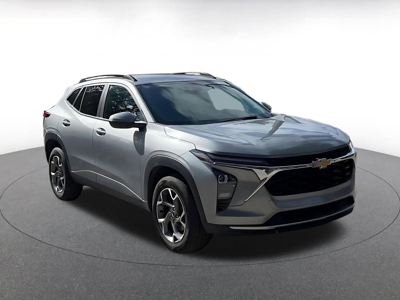 Thumbnail: 2025 Chevrolet Trax - 3