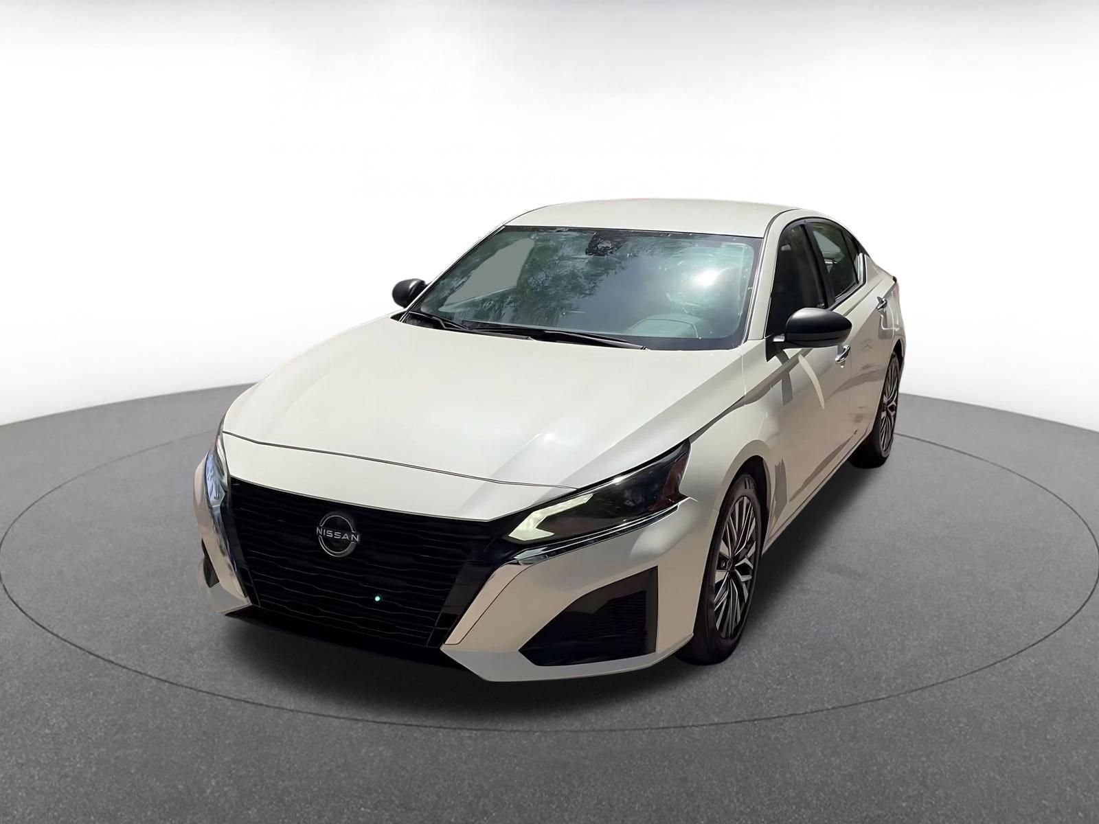 Thumbnail: 2025 Nissan Altima - 7