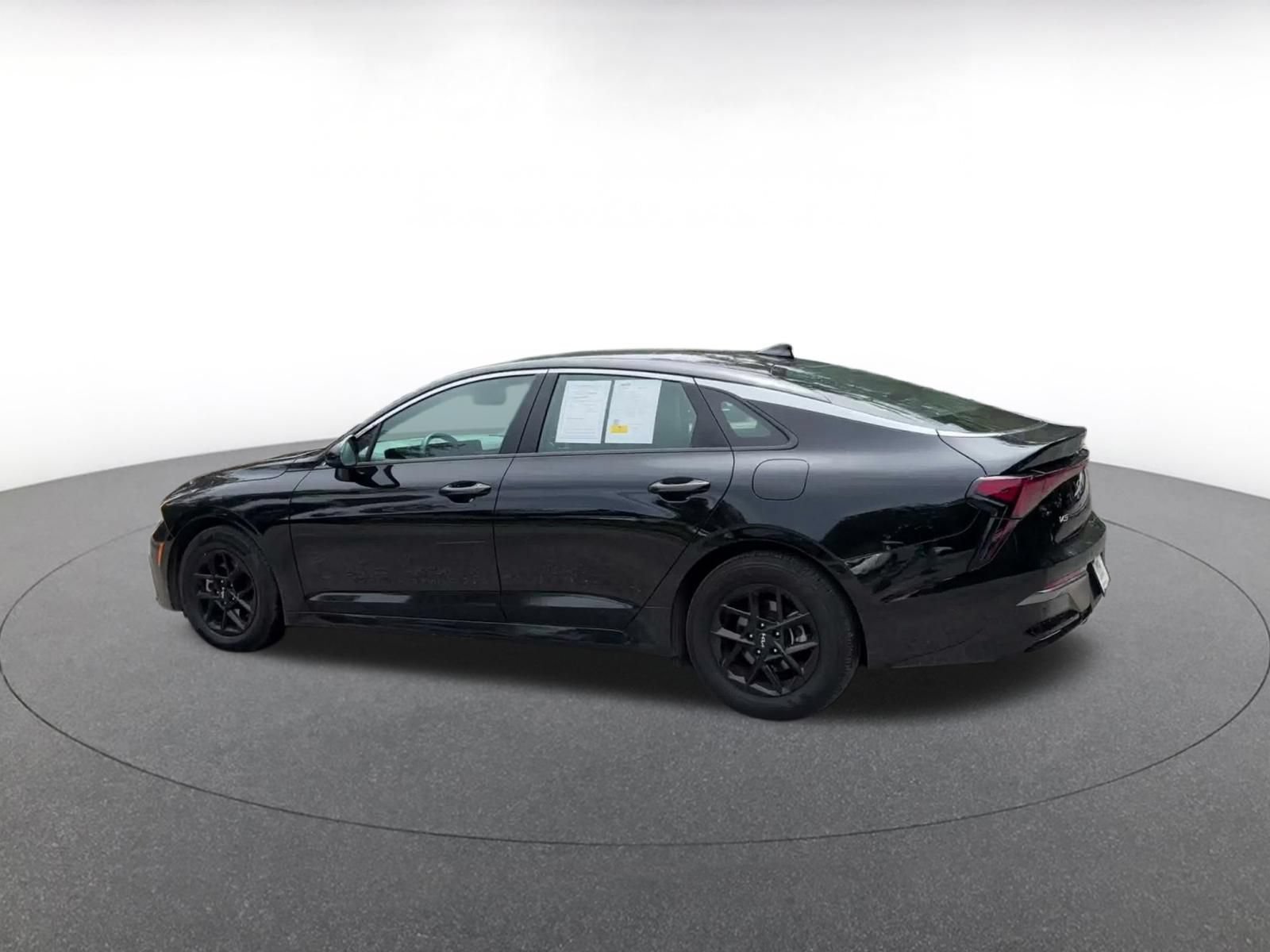Thumbnail: 2025 Kia K5 - 10