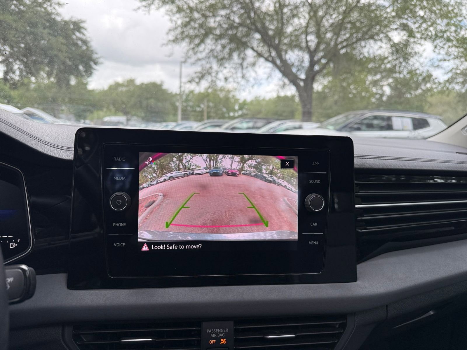 Thumbnail: 2025 Volkswagen Jetta - 17