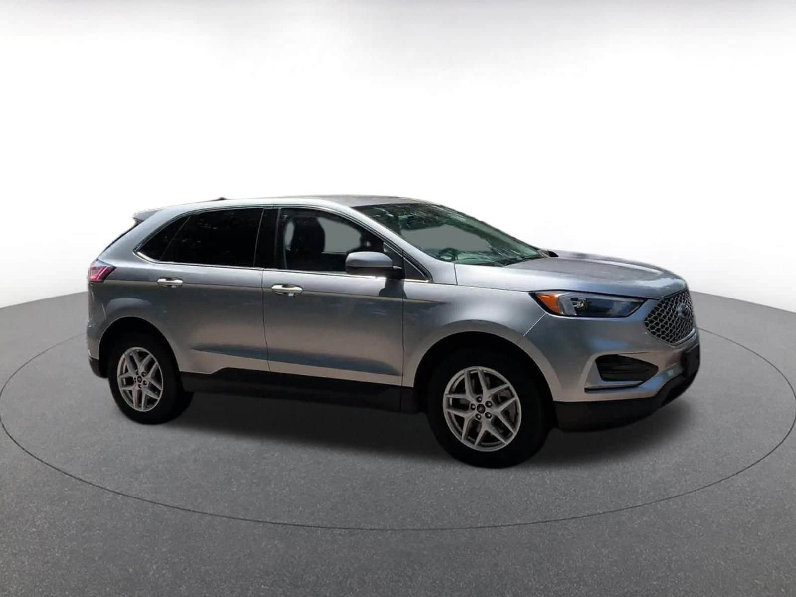 Thumbnail: 2023 Ford Edge - 2